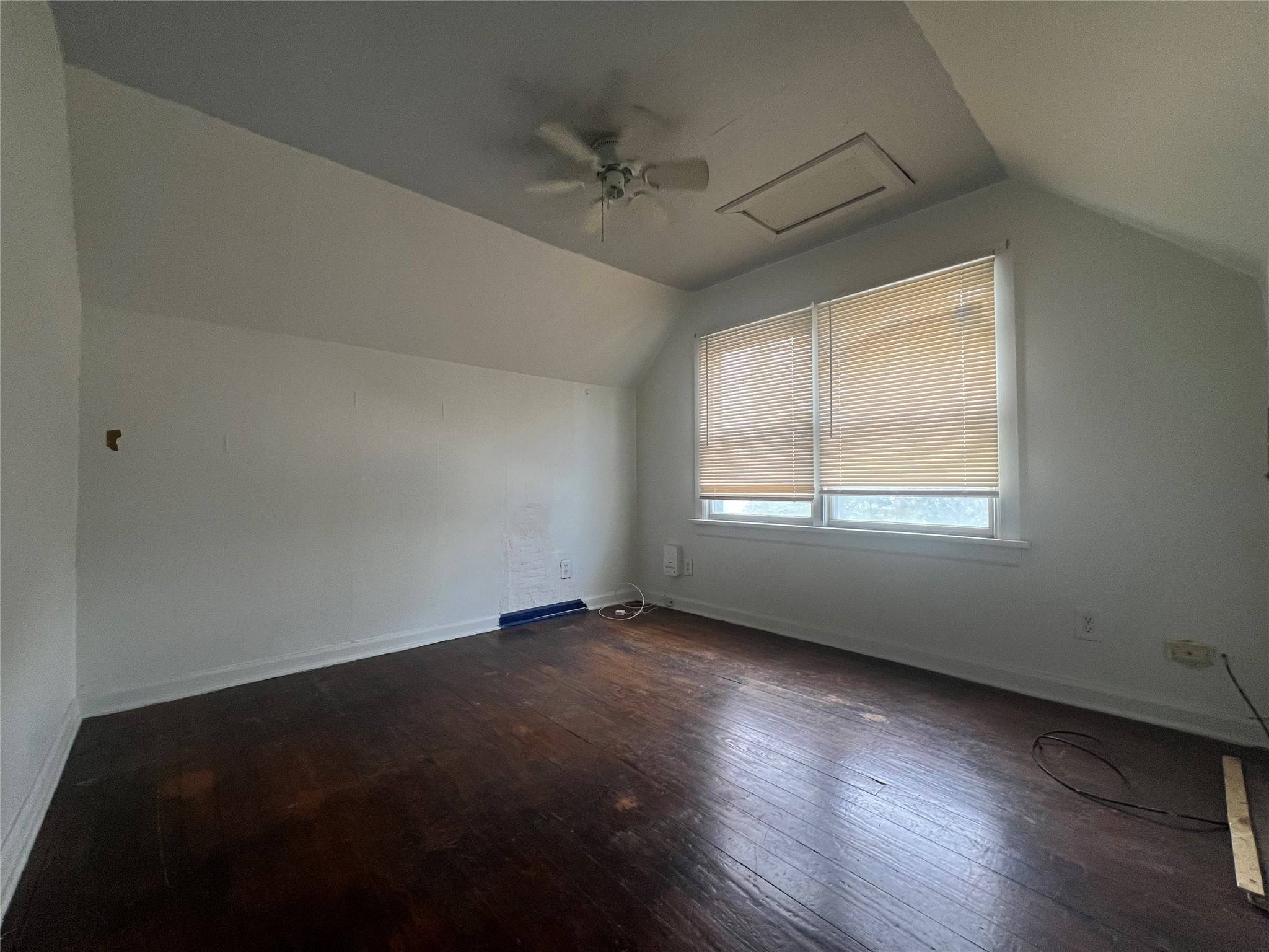 Des Moines, IA 50317,1263 E 25th Street