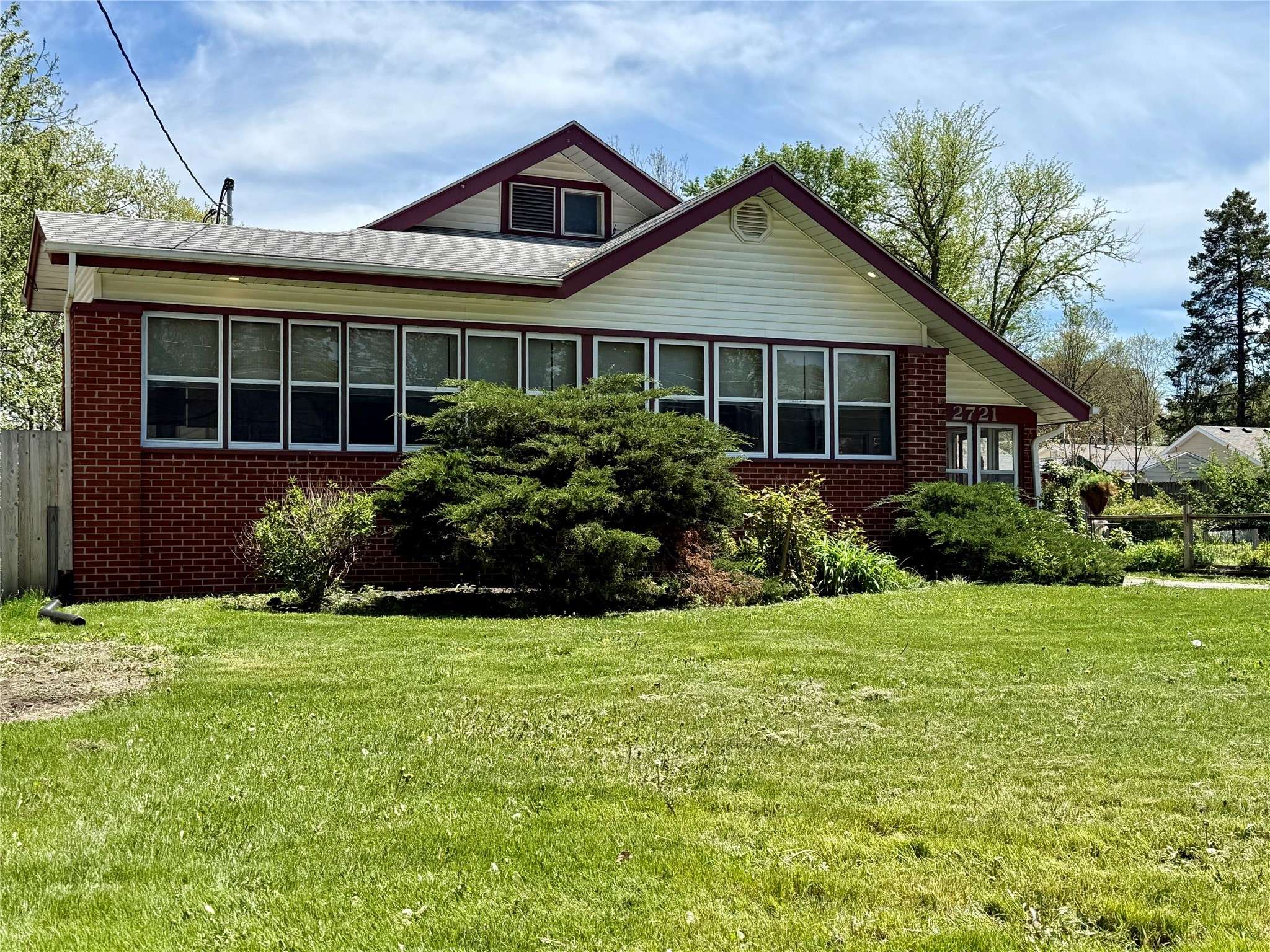 Des Moines, IA 50322,2721 61st Street