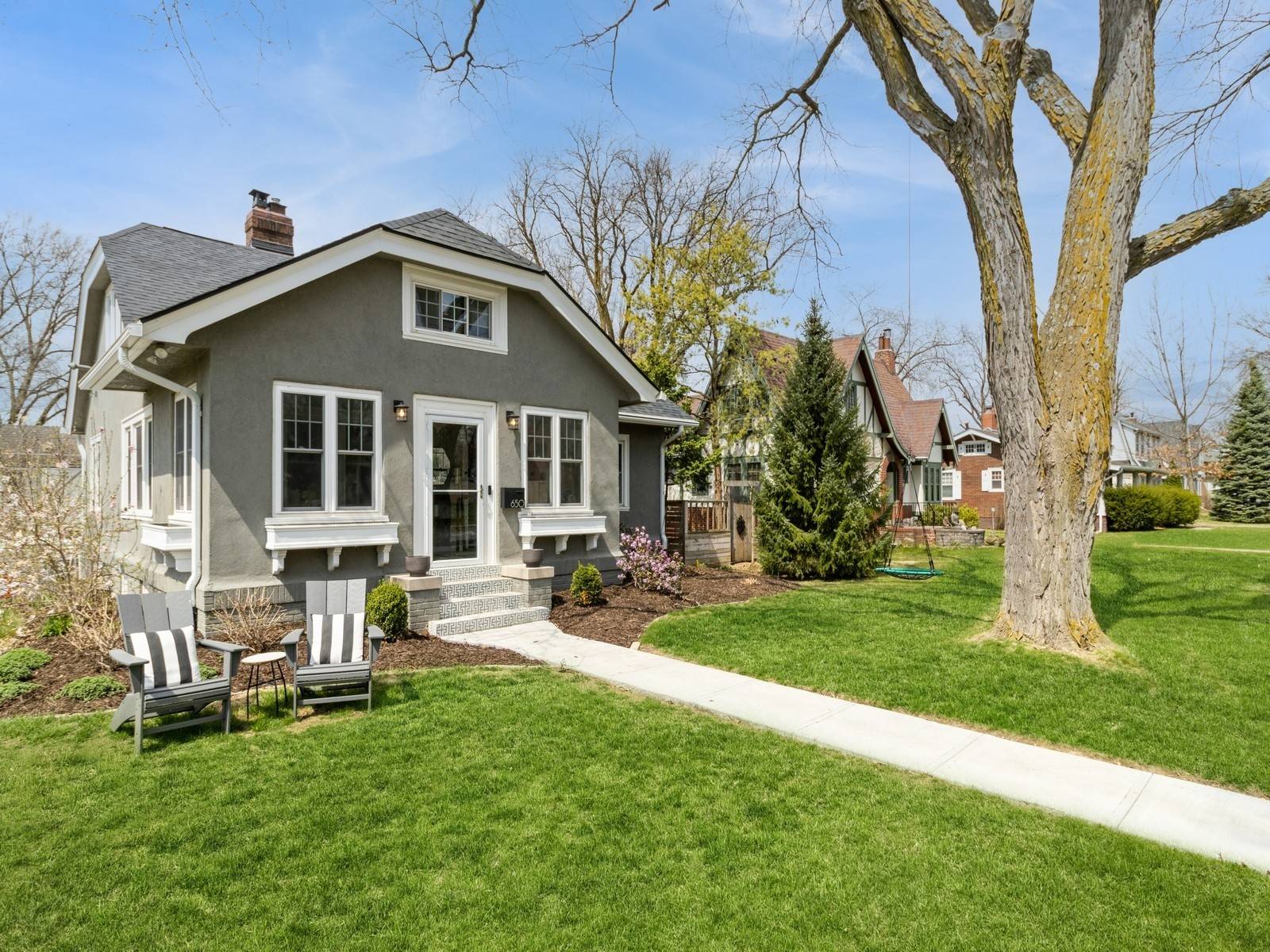 Des Moines, IA 50312,650 48th Street