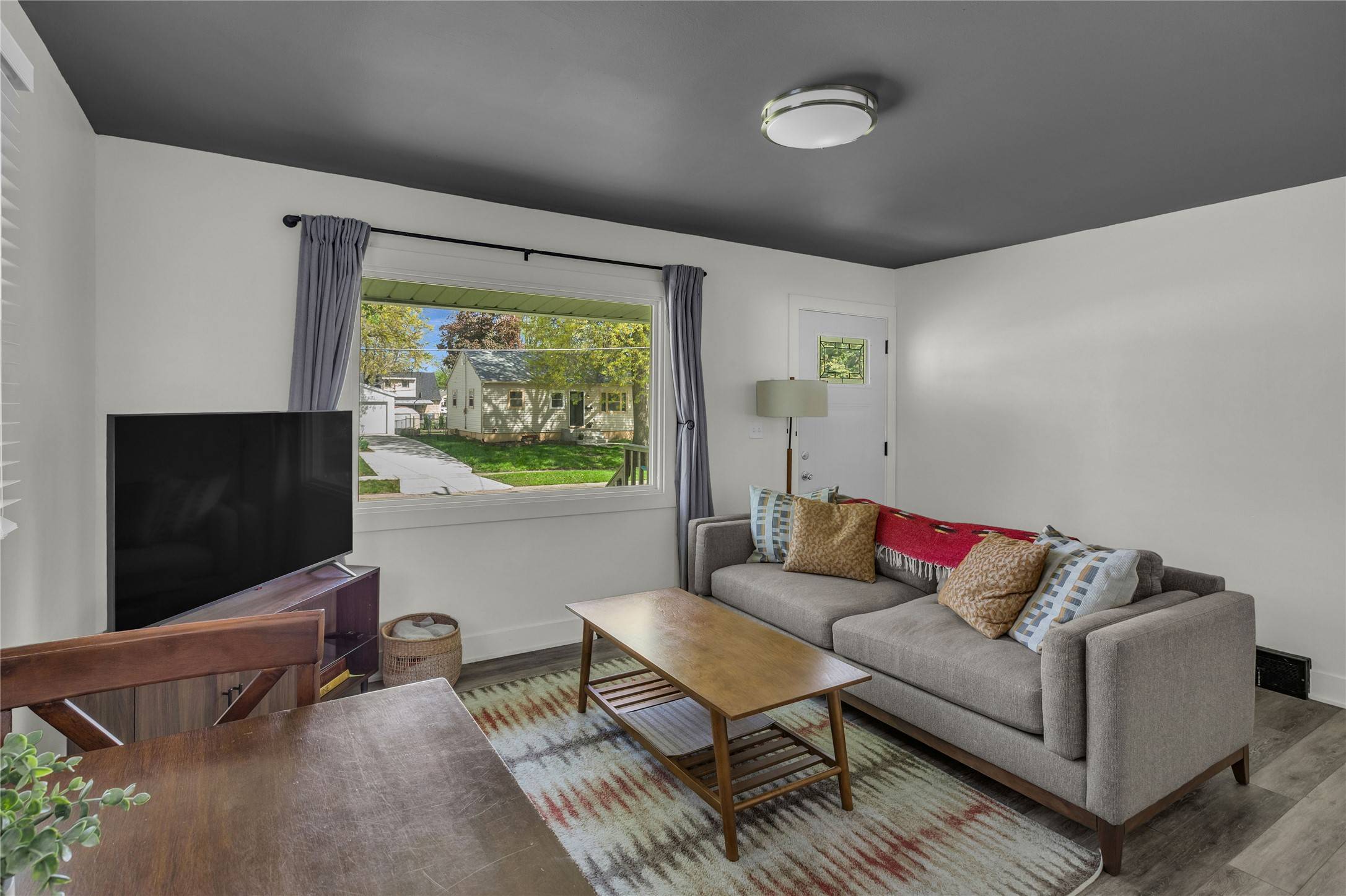 Des Moines, IA 50322,2104 59th Street