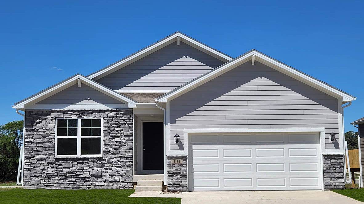 Des Moines, IA 50317,2511 E 47th Street