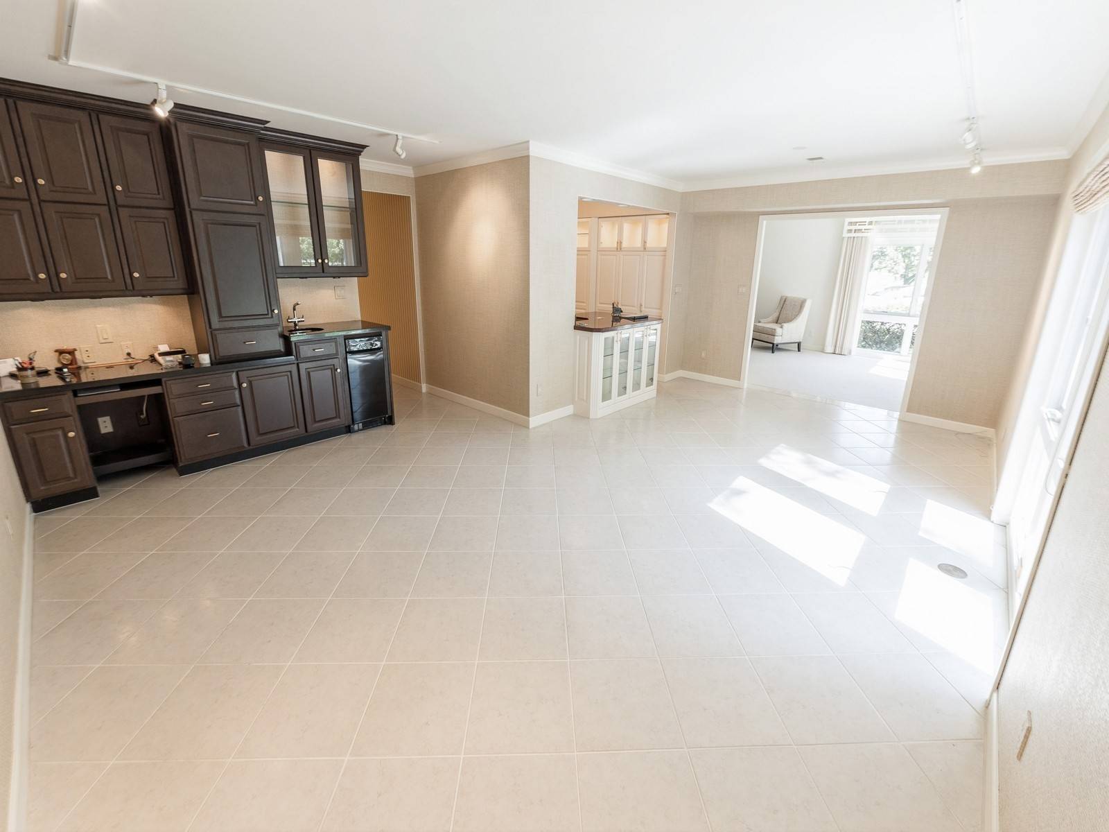 Des Moines, IA 50312,4004 Grand Avenue #103