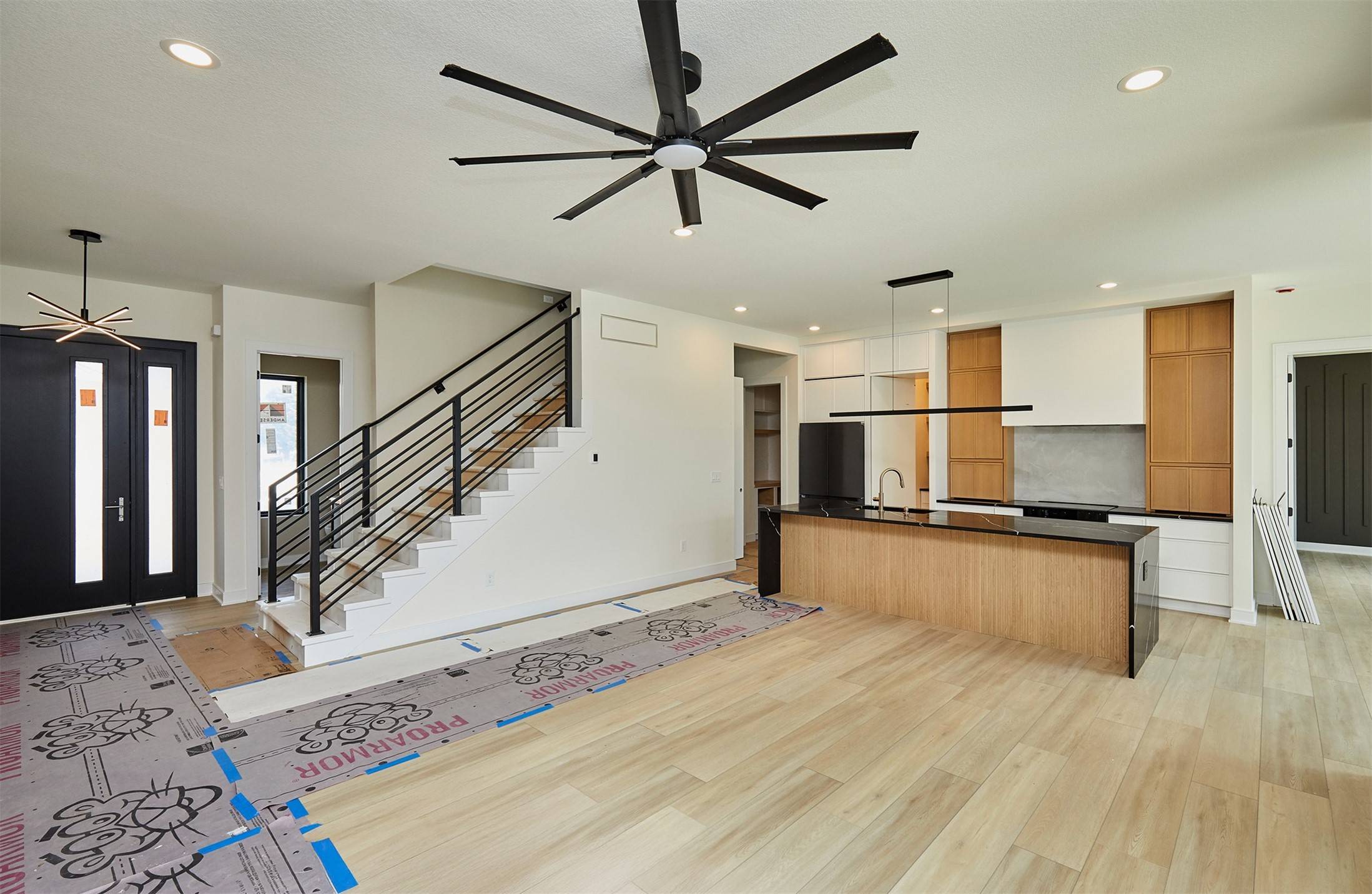 Urbandale, IA 50322,4727 Hillsdale Drive