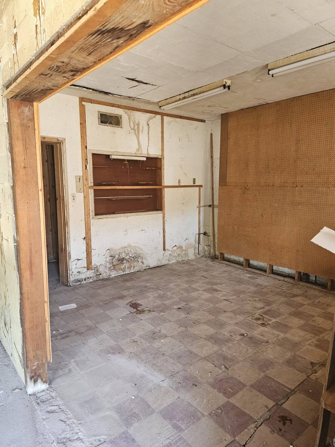 Van Meter, IA 50261,419 Grant Street