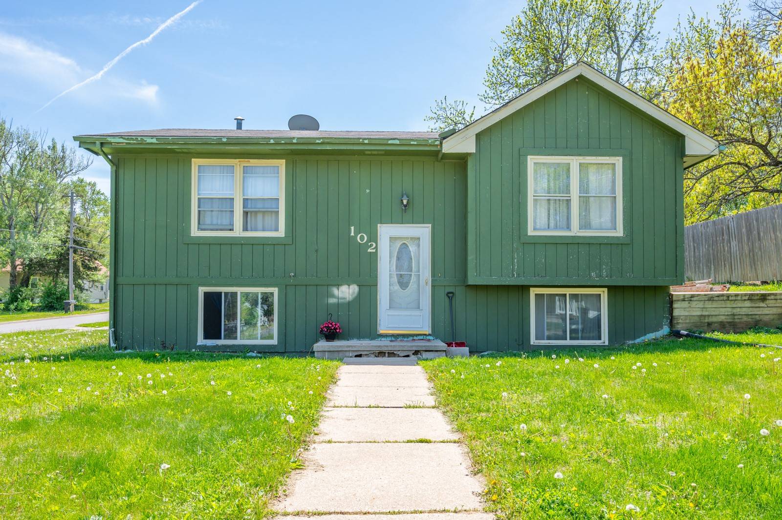 Des Moines, IA 50315,102 Wall Avenue