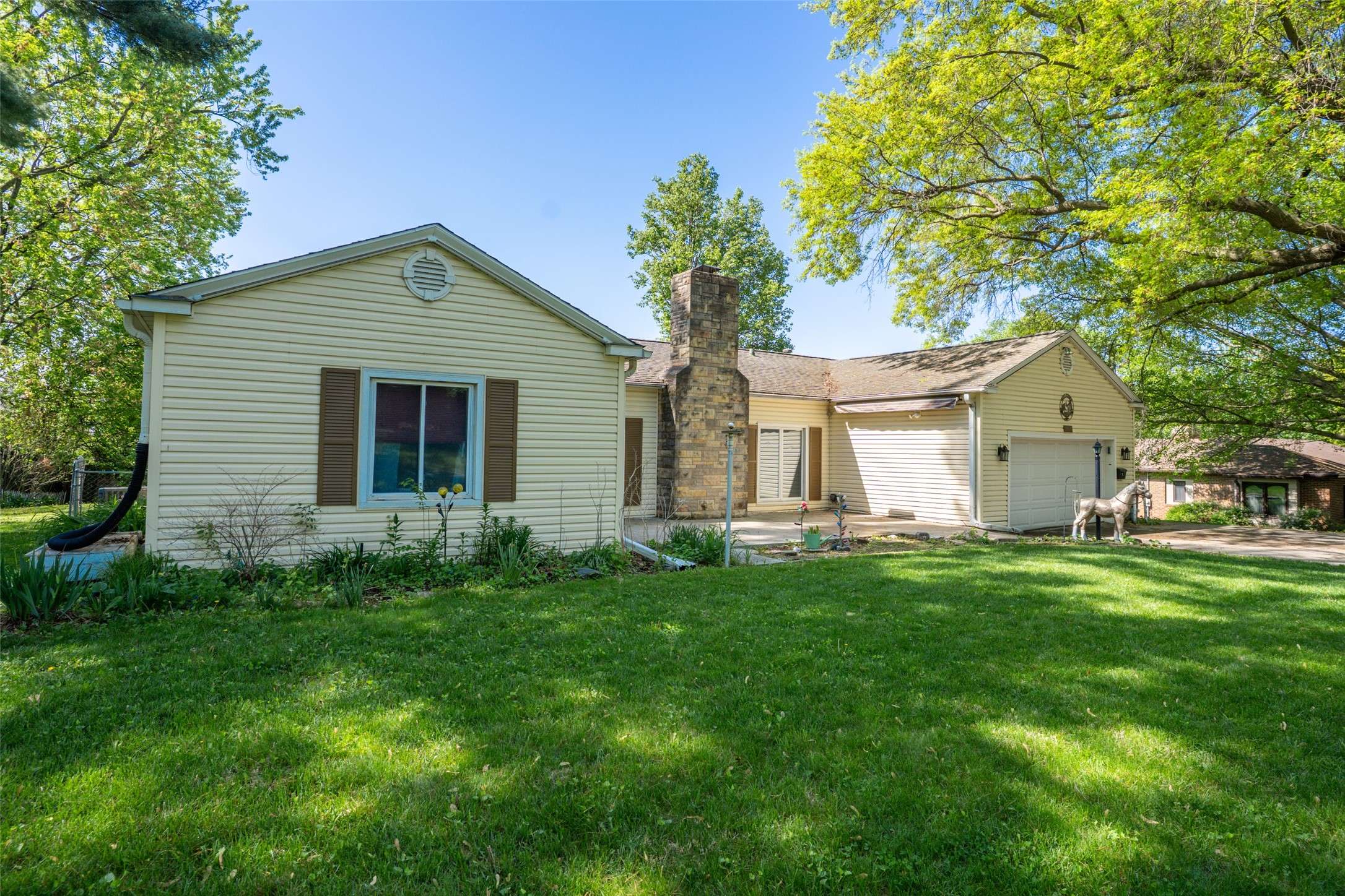Des Moines, IA 50317,2819 Wisconsin Avenue
