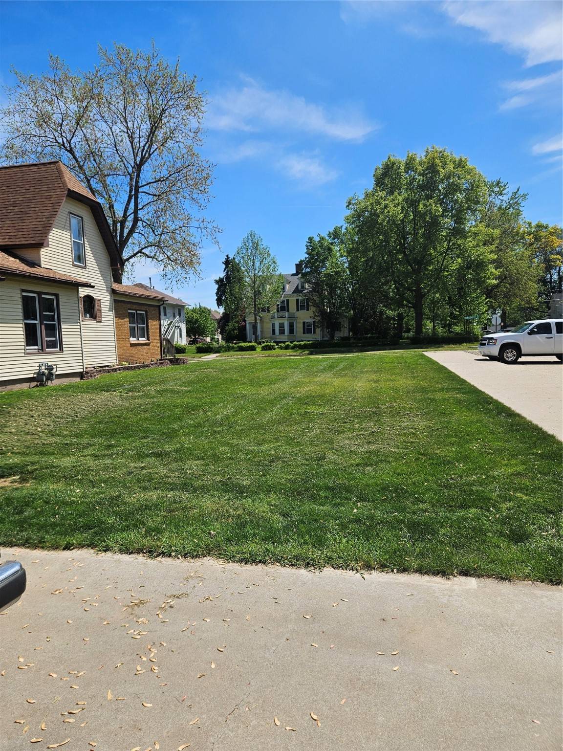 Knoxville, IA 50138,701 E Montgomery Street