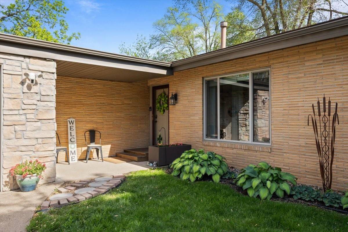 Des Moines, IA 50321,4009 SW 26th Street