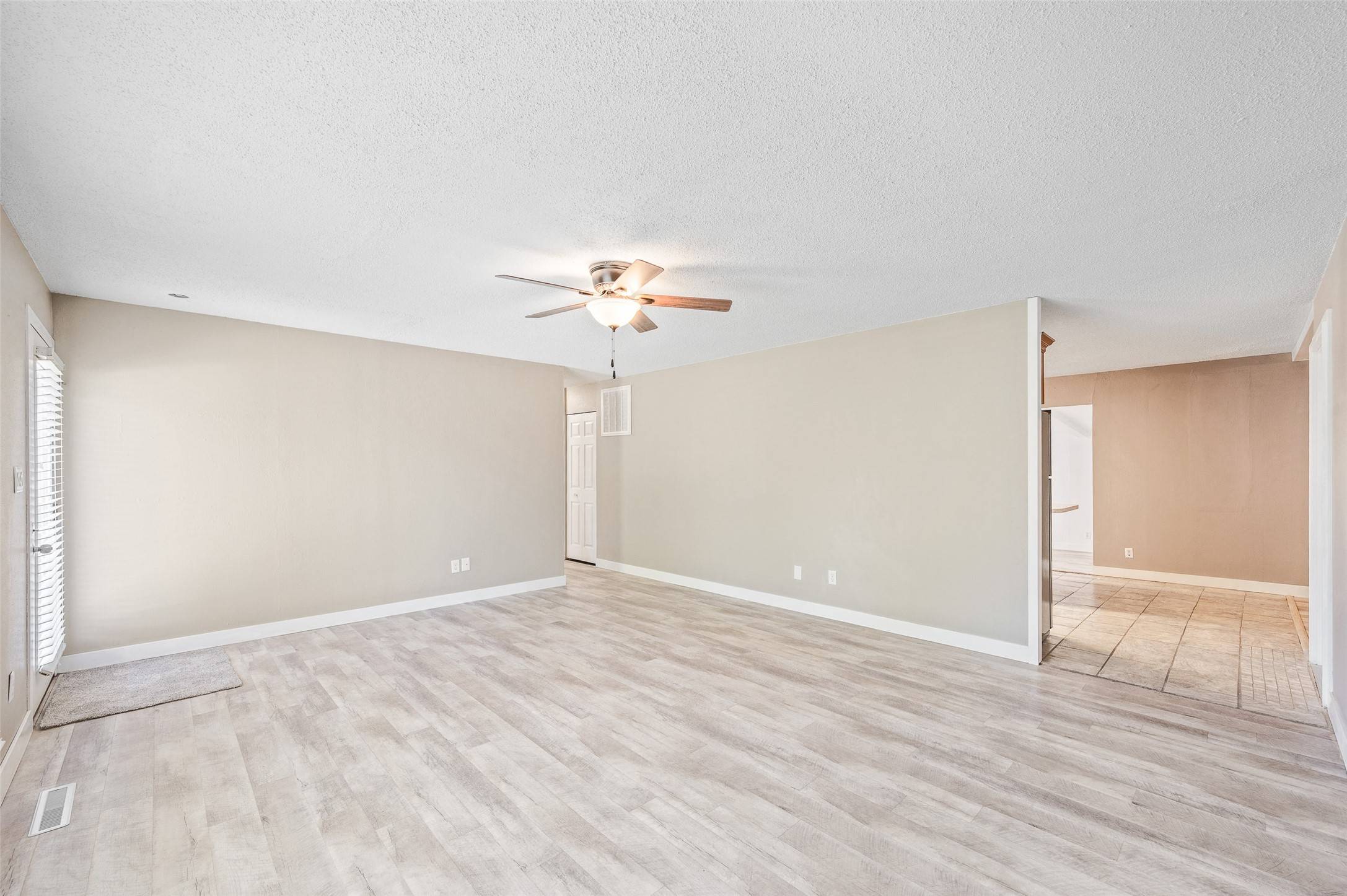 Altoona, IA 50009,706 7th Avenue SE