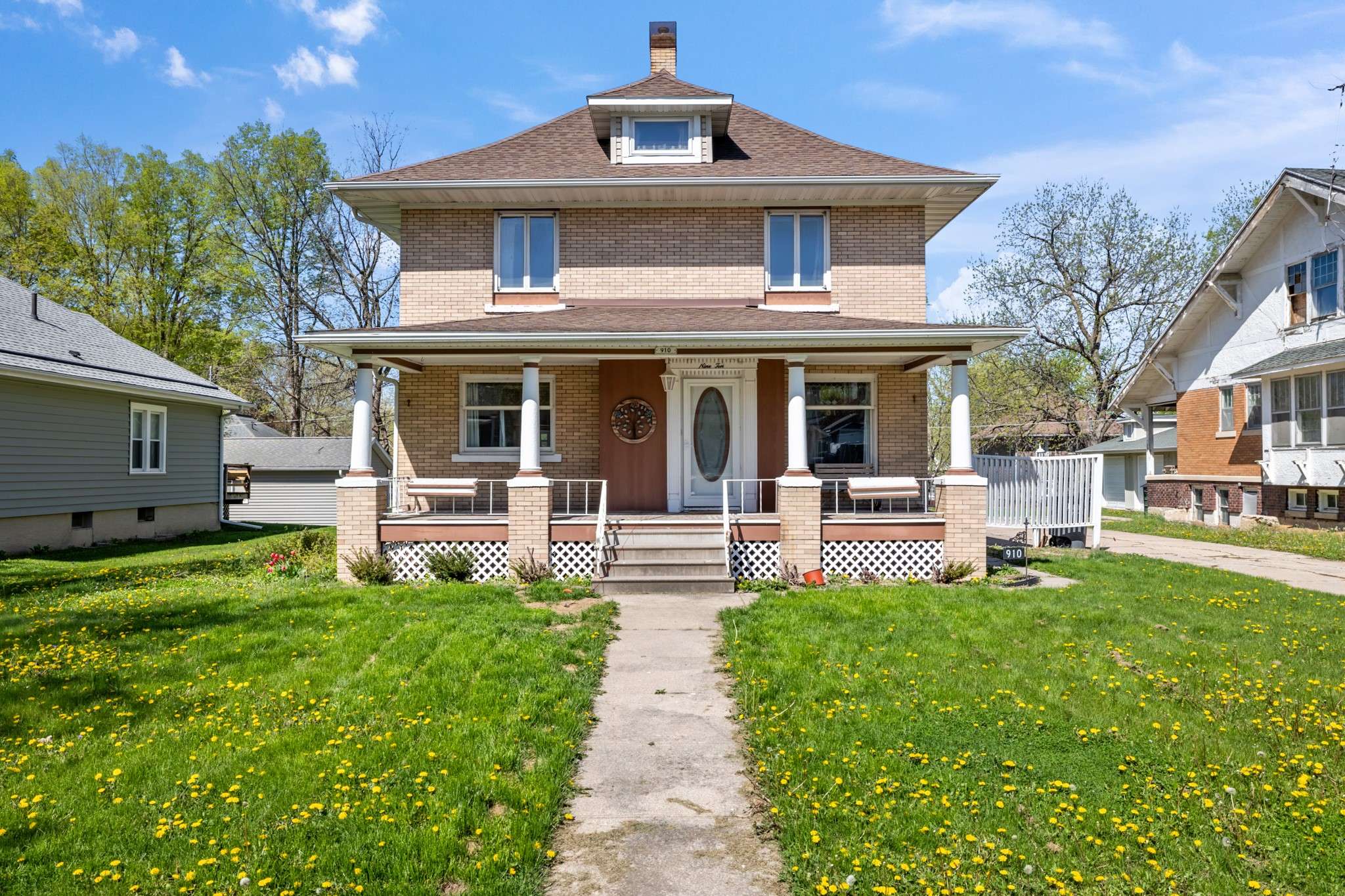 Eldora, IA 50627,910 Washington Street