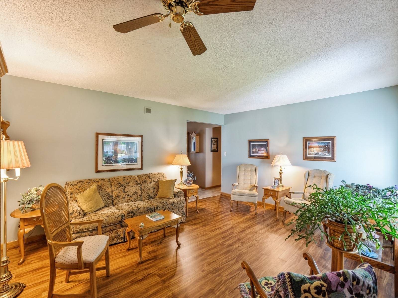 Newton, IA 50208,1722 N 10th Avenue E