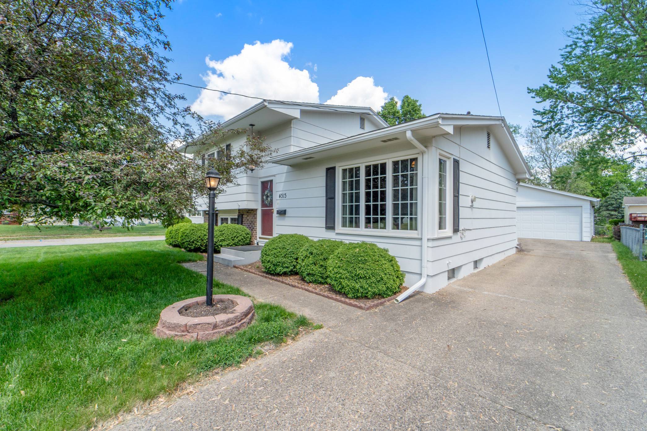 Urbandale, IA 50322,4313 69th Street