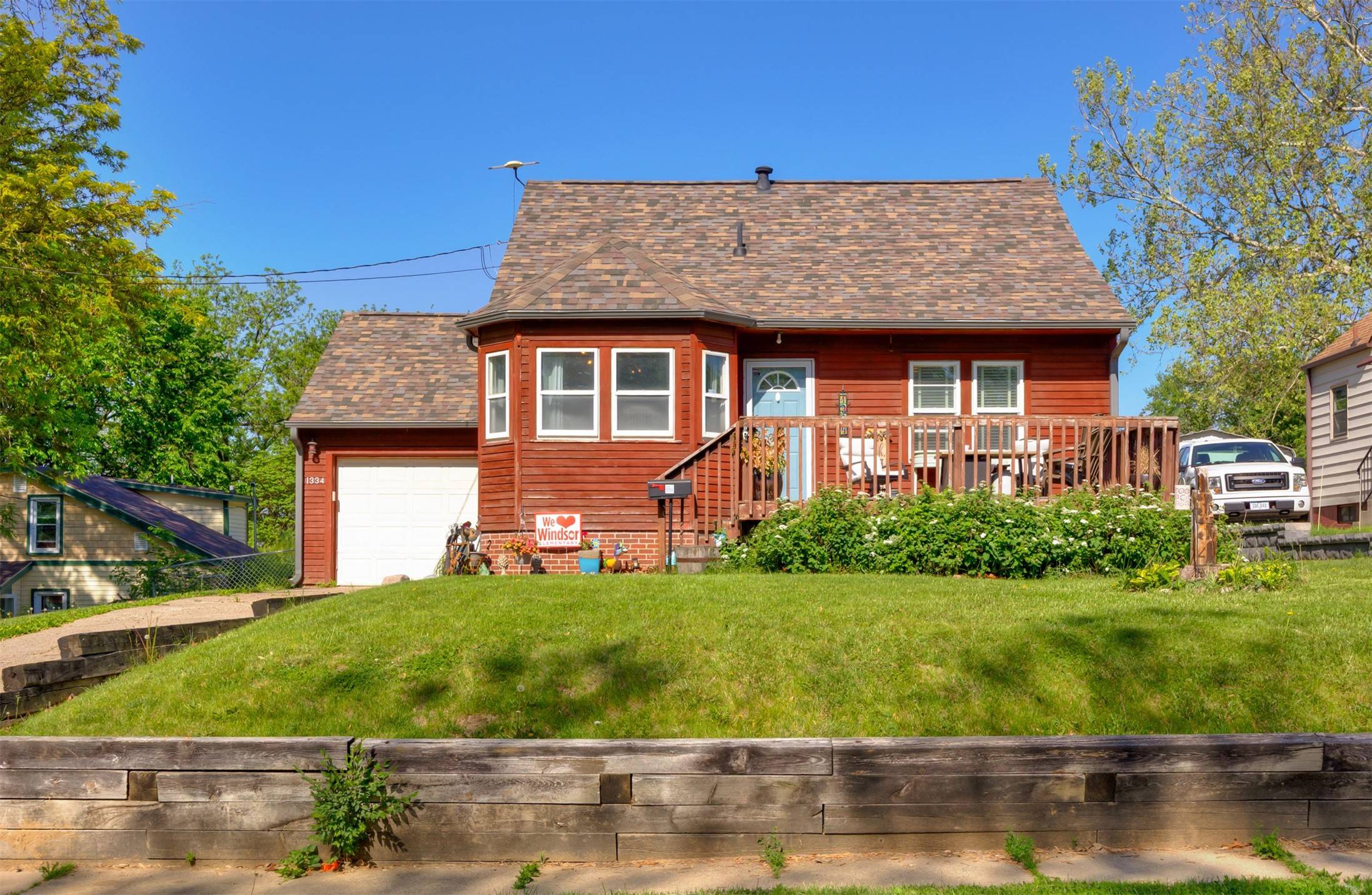 Des Moines, IA 50311,1334 Merle Hay Road