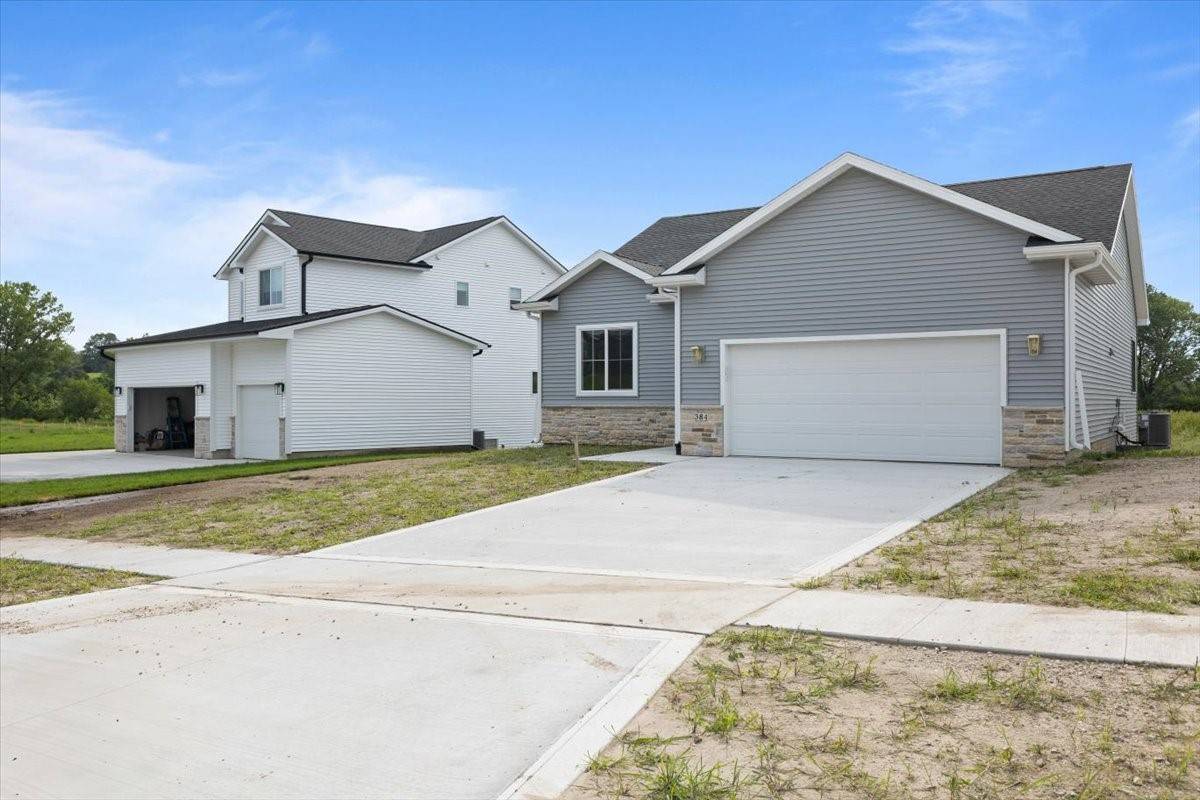West Des Moines, IA 50266,384 Napoli Avenue