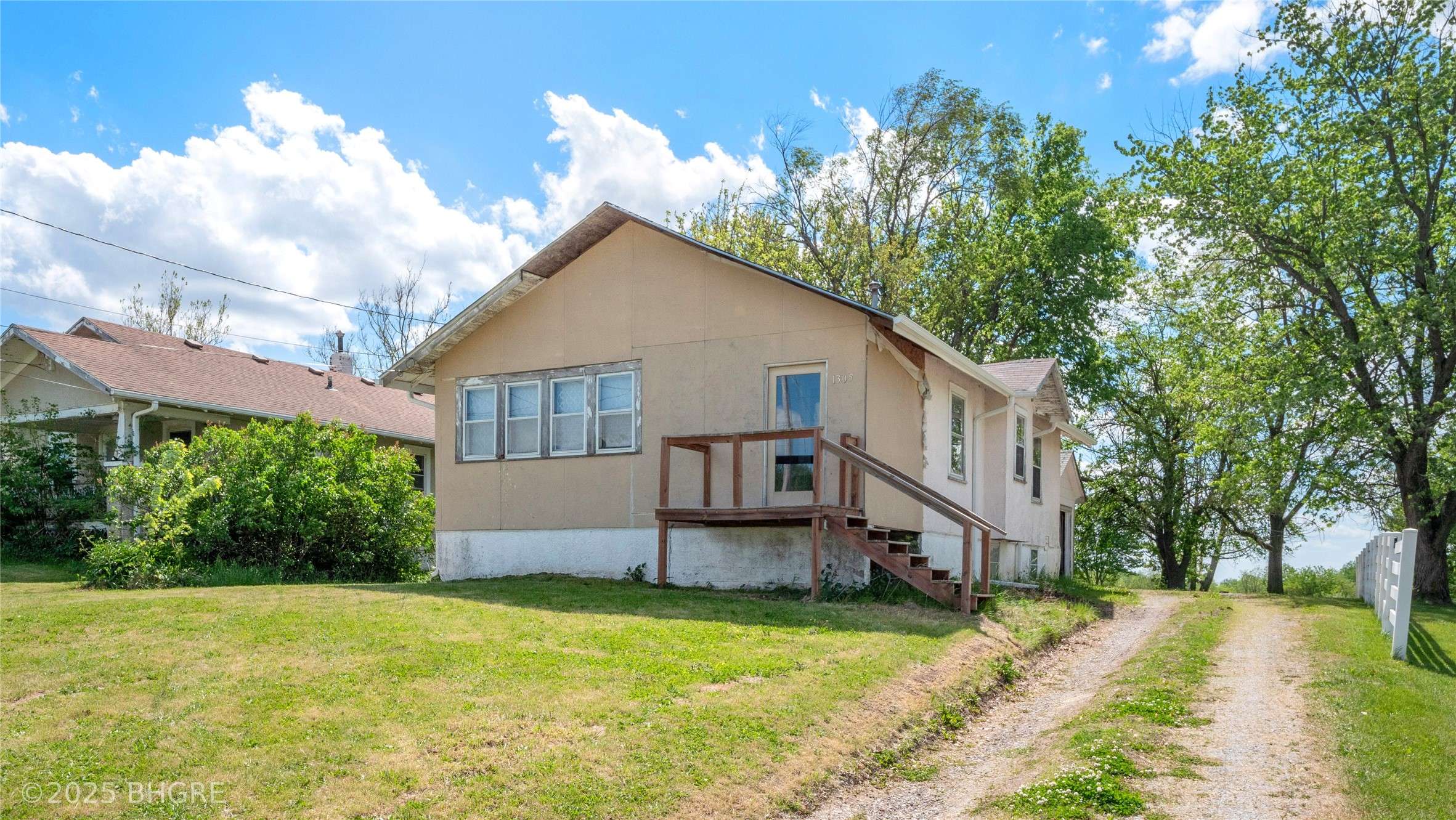 Chariton, IA 50049,1305 N 7th Street