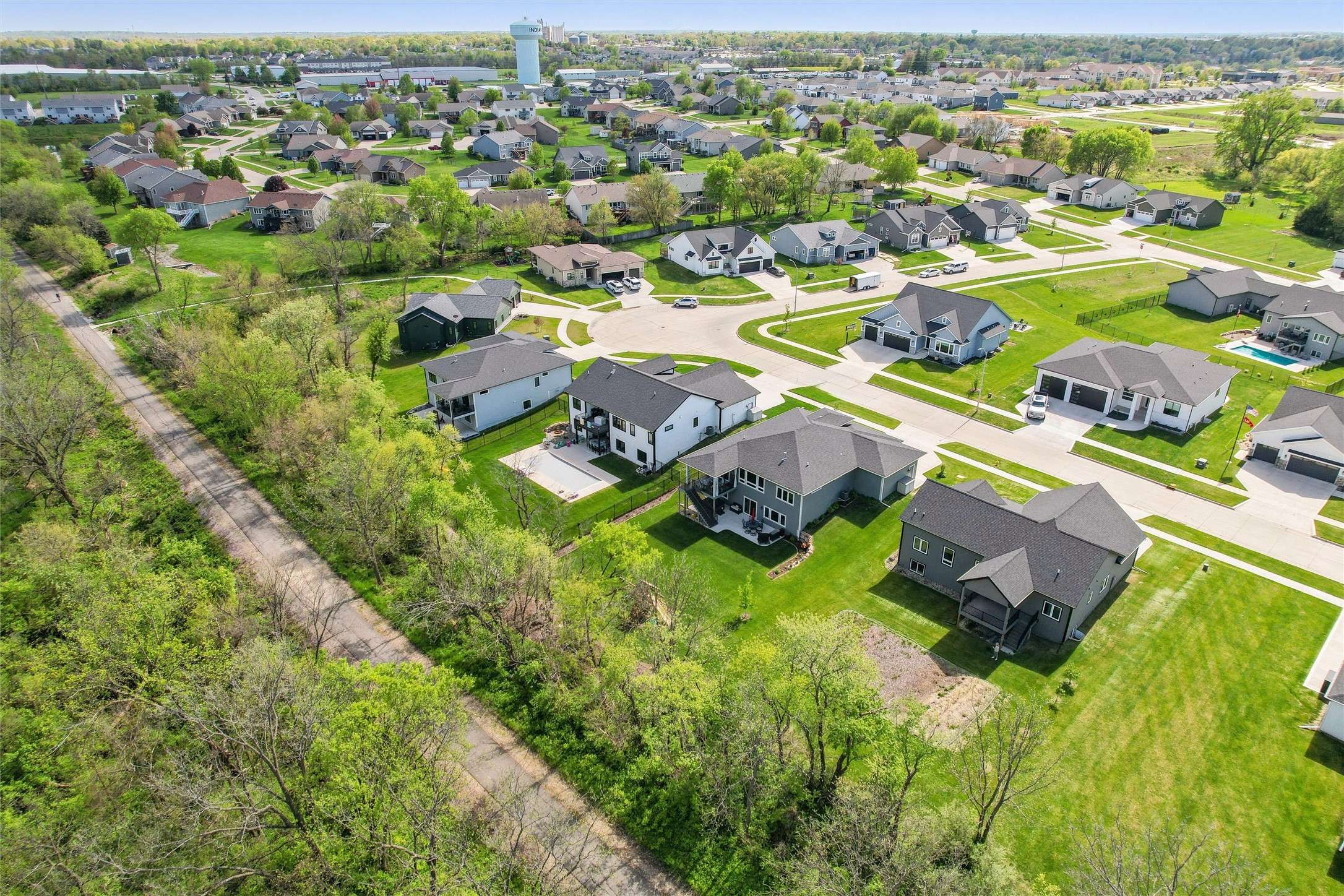 Indianola, IA 50125,2308 N 9th Court