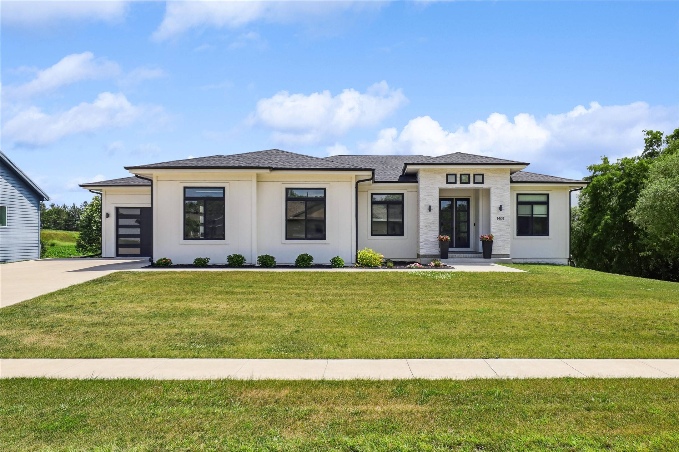 Indianola, IA 50125,1401 W 14th Avenue