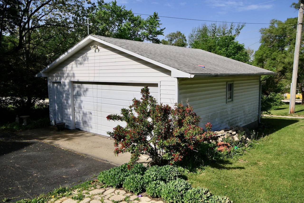 Leon, IA 50144,202 NW Church Street