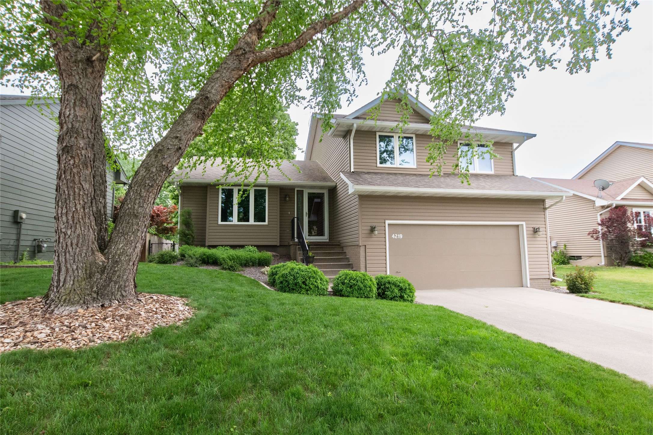 Des Moines, IA 50320,4219 SE 23rd Street