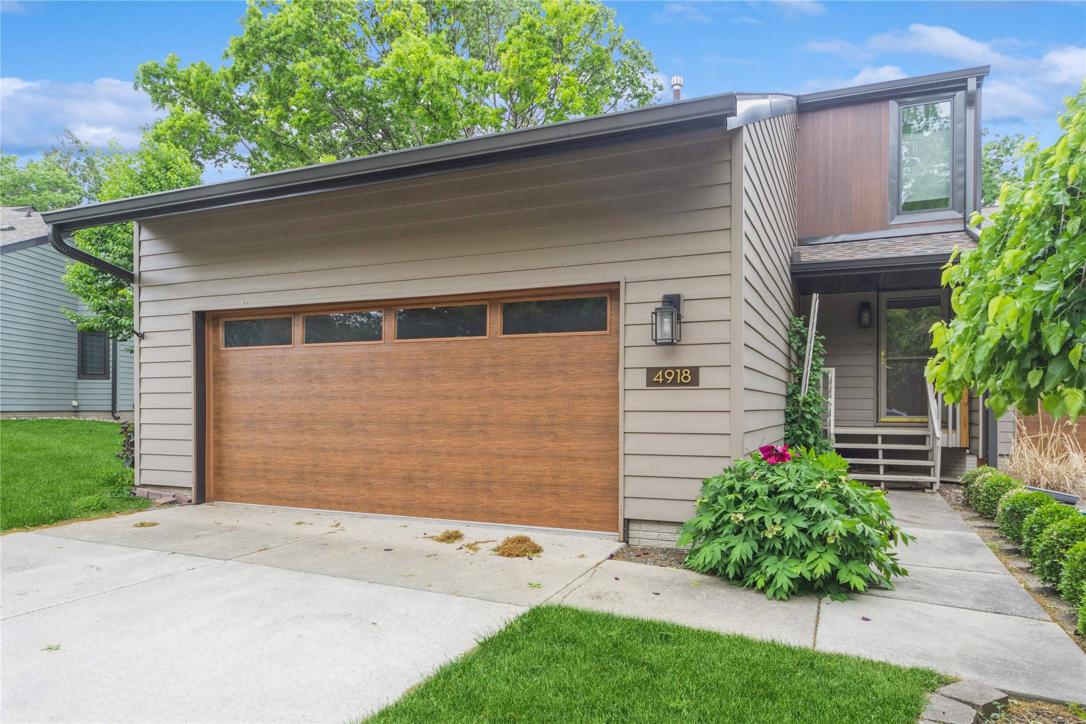 West Des Moines, IA 50266,4918 West Park Drive