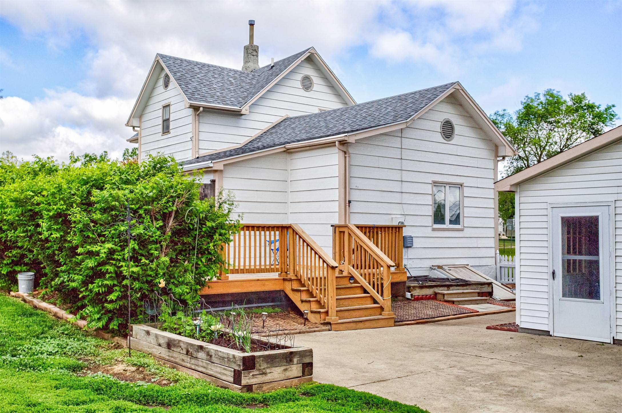 Madrid, IA 50156,113 N Locust Street