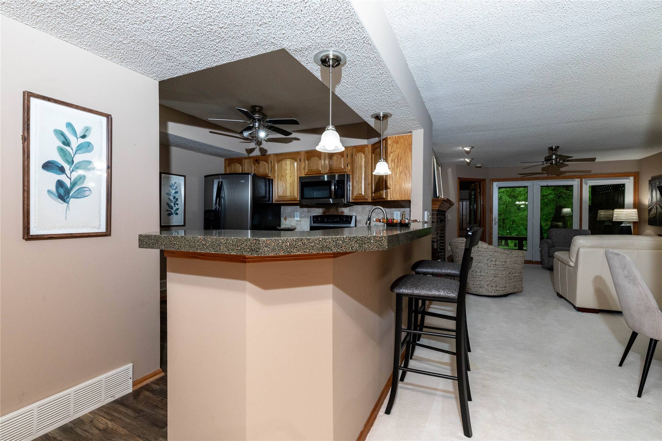 Urbandale, IA 50322,8144 Dellwood Drive