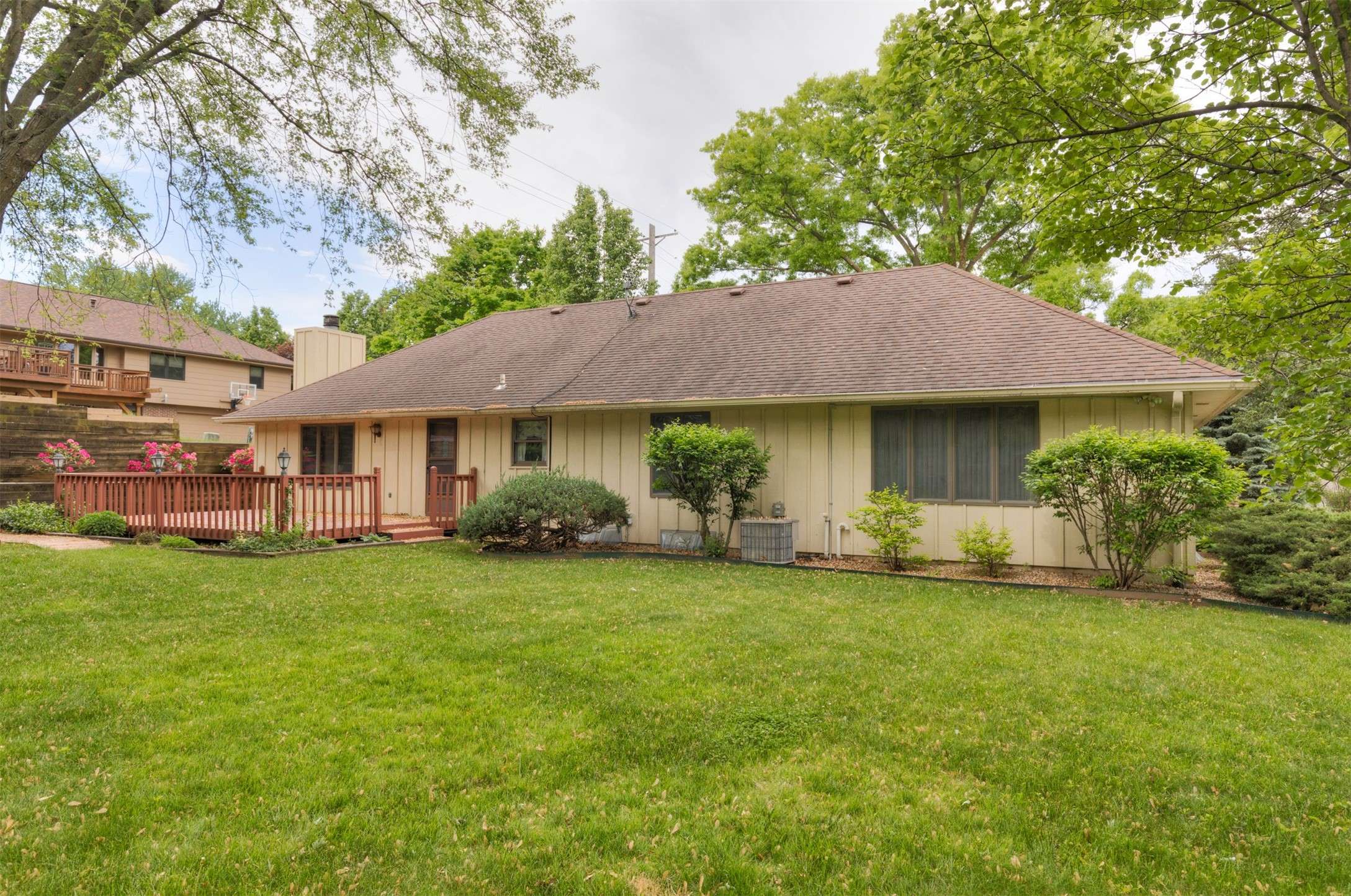 Des Moines, IA 50321,3921 SW 29th Street