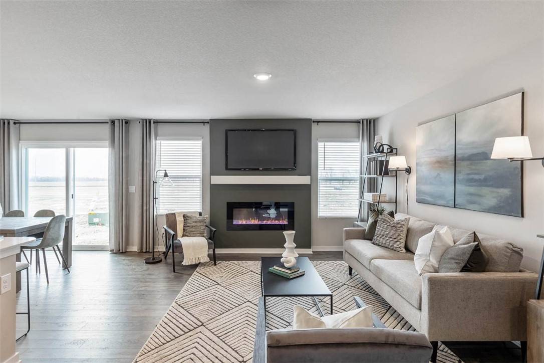 Des Moines, IA 50317,2815 Brook View Drive