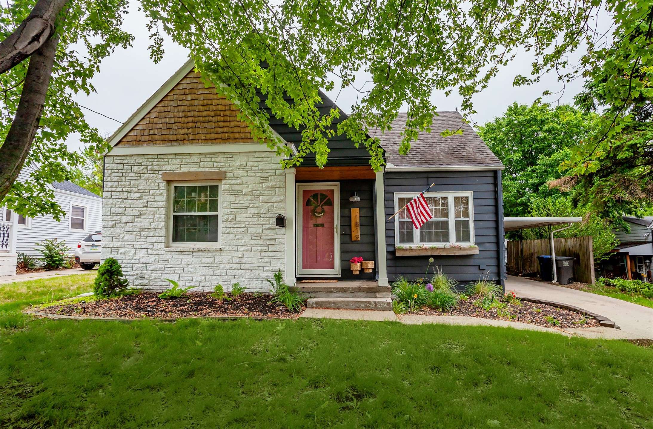 Des Moines, IA 50310,1819 57th Street
