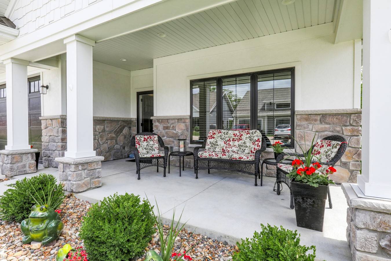 Pella, IA 50219,505 Vintage Lane #8