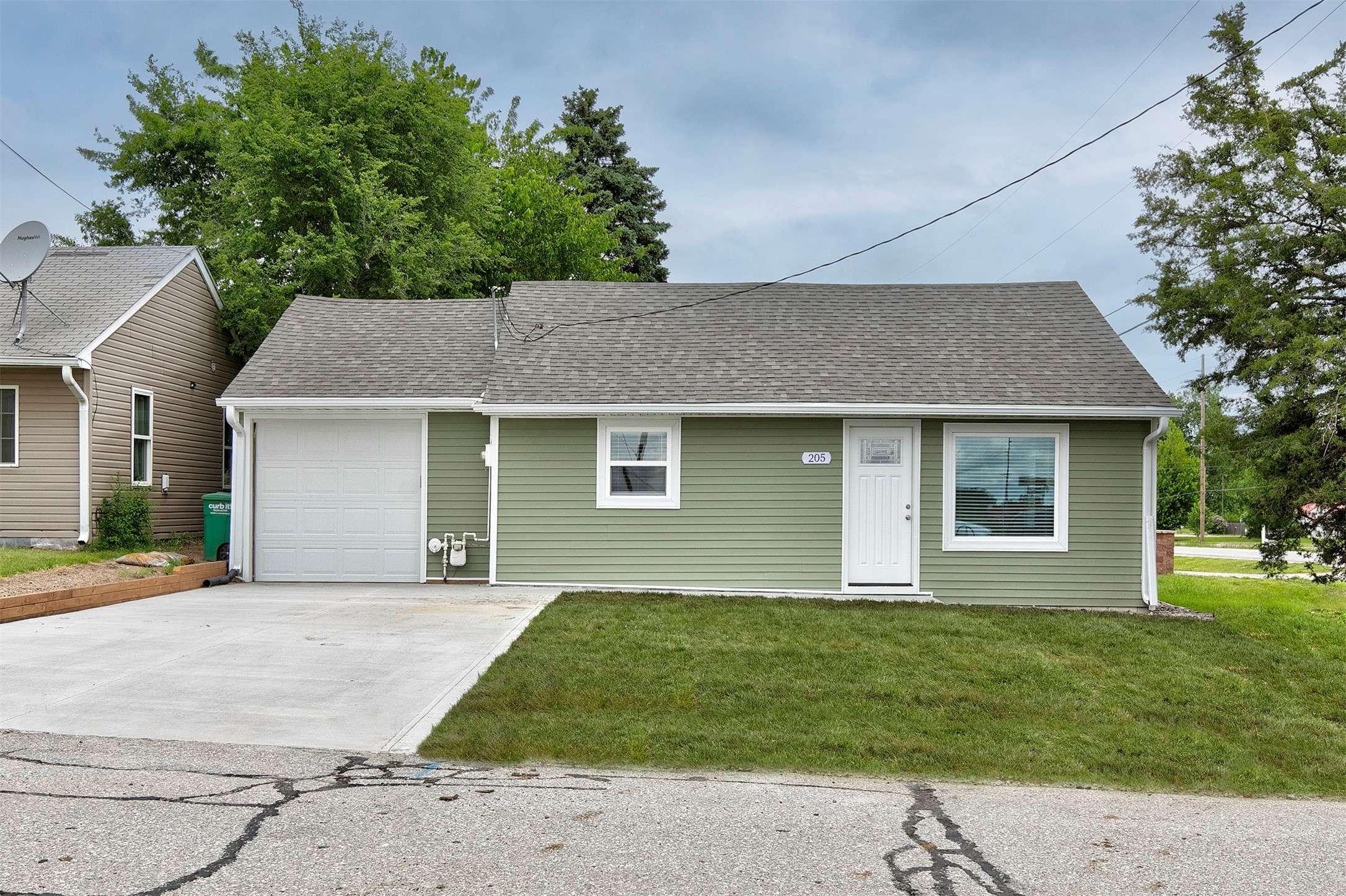 Des Moines, IA 50313,205 NW 51st Place