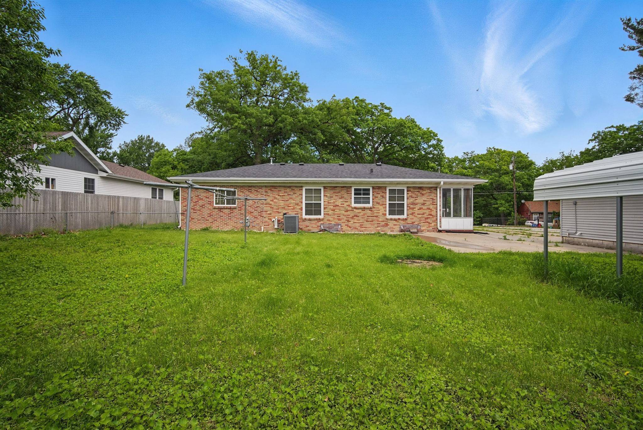 Des Moines, IA 50310,2620 Arnold Road
