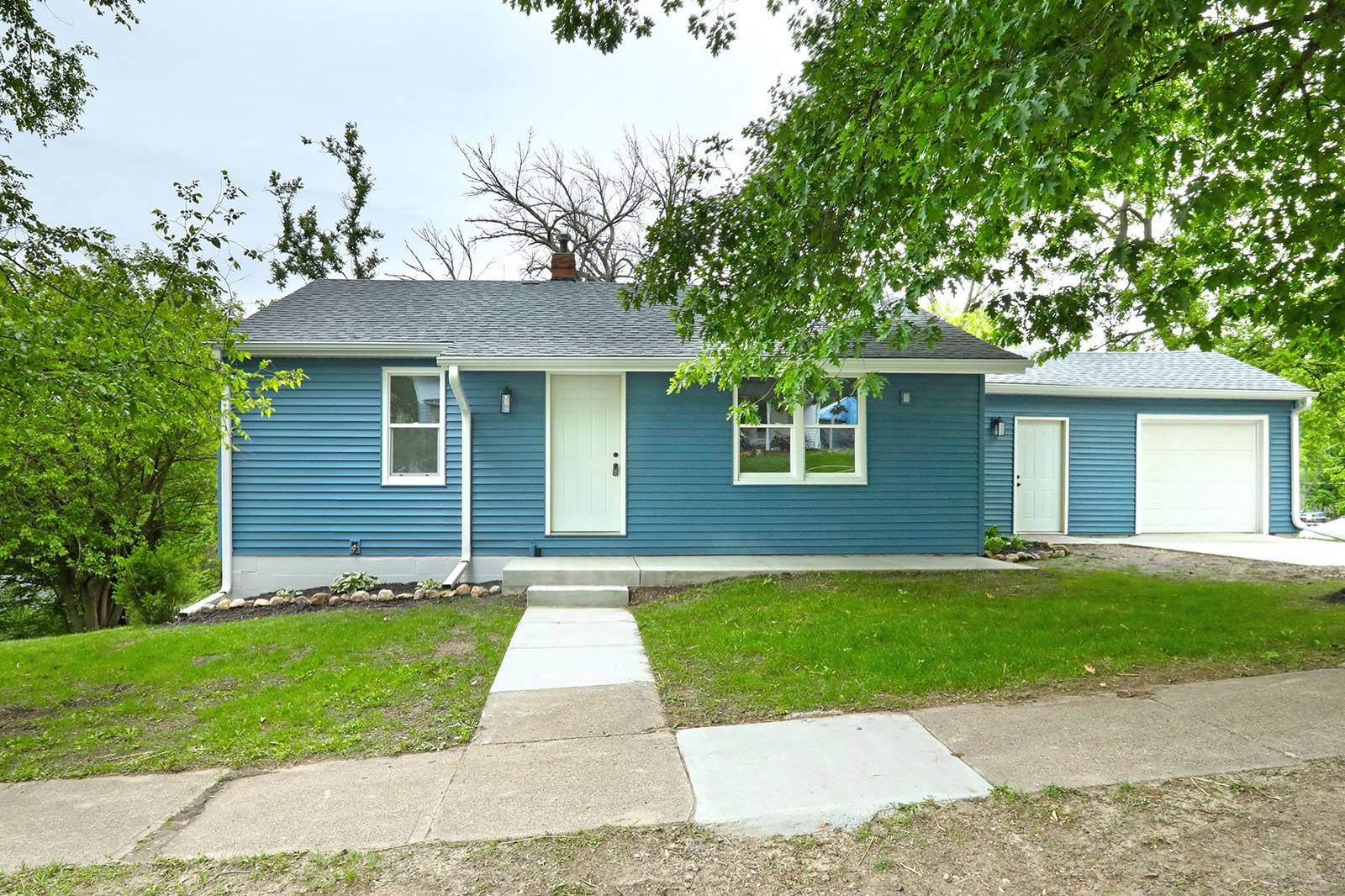 Colfax, IA 50054,314 E Front Street
