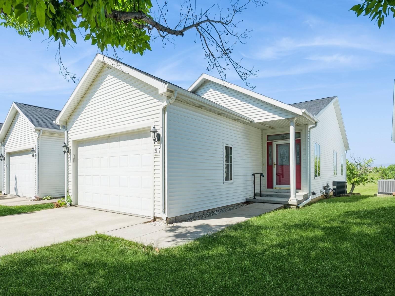 Indianola, IA 50125,2117 W 4th Avenue