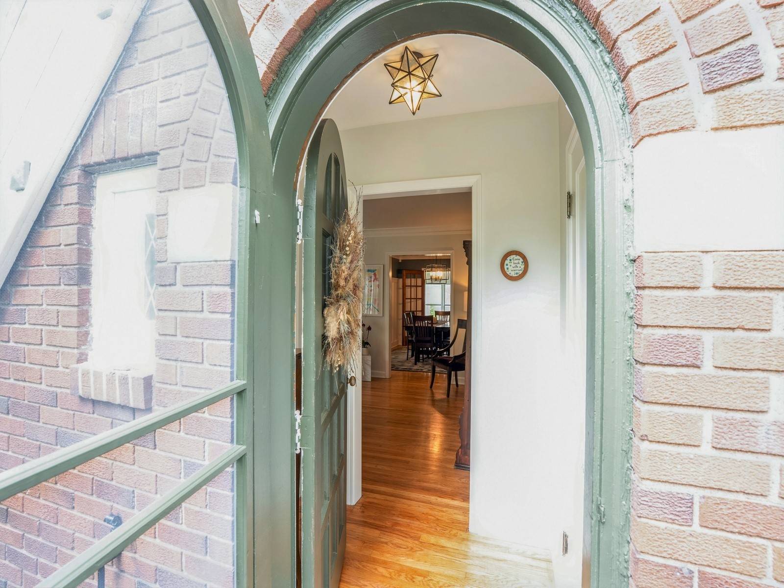 Des Moines, IA 50312,671 48th Street