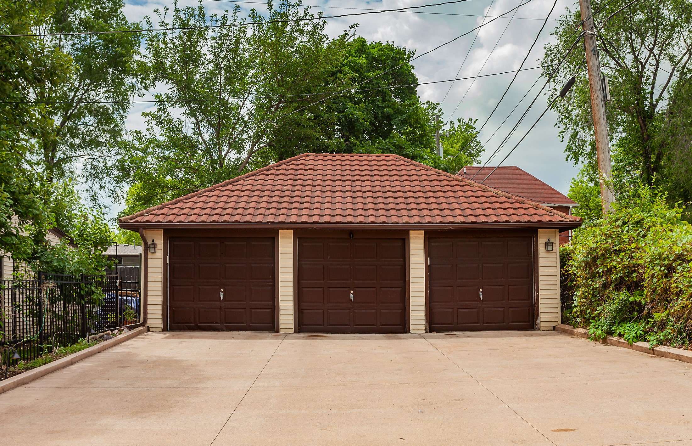 Des Moines, IA 50314,410 Franklin Avenue