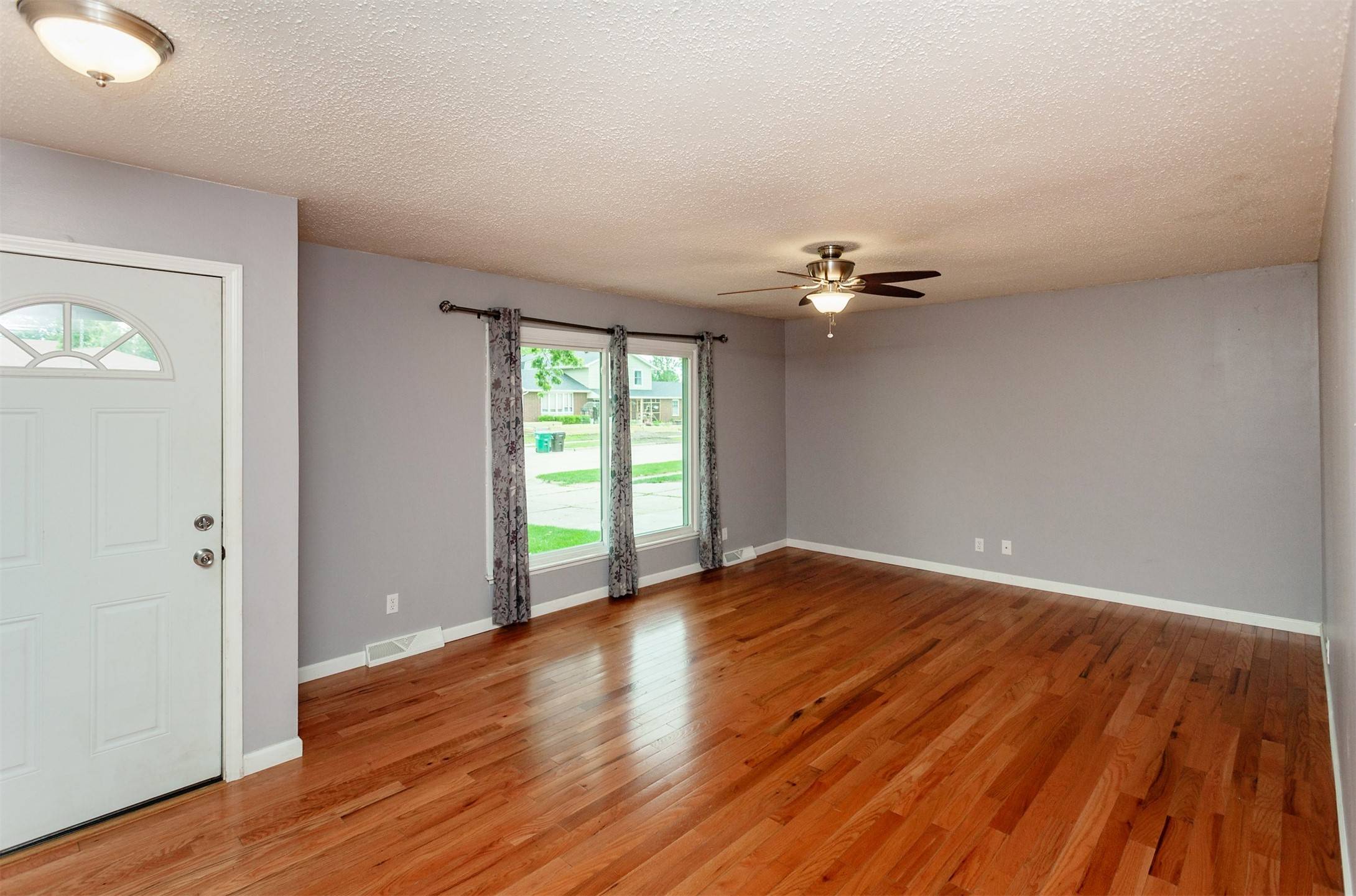 Ankeny, IA 50023,2202 NW 5th Street