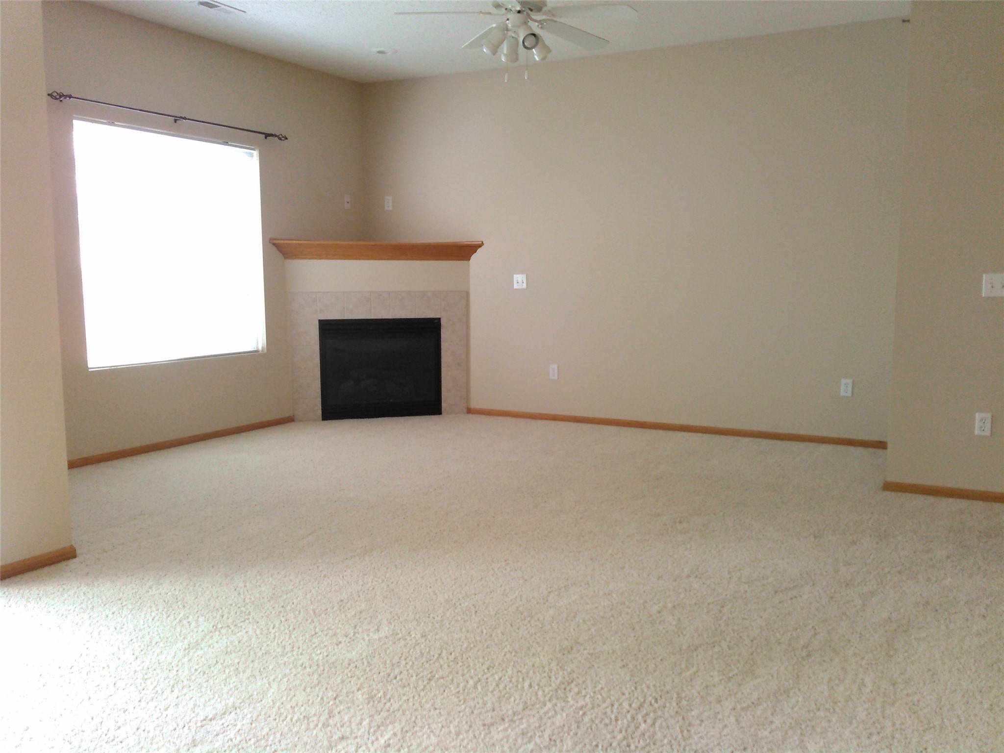 Waukee, IA 50263,1740 SE La Grant Parkway #18