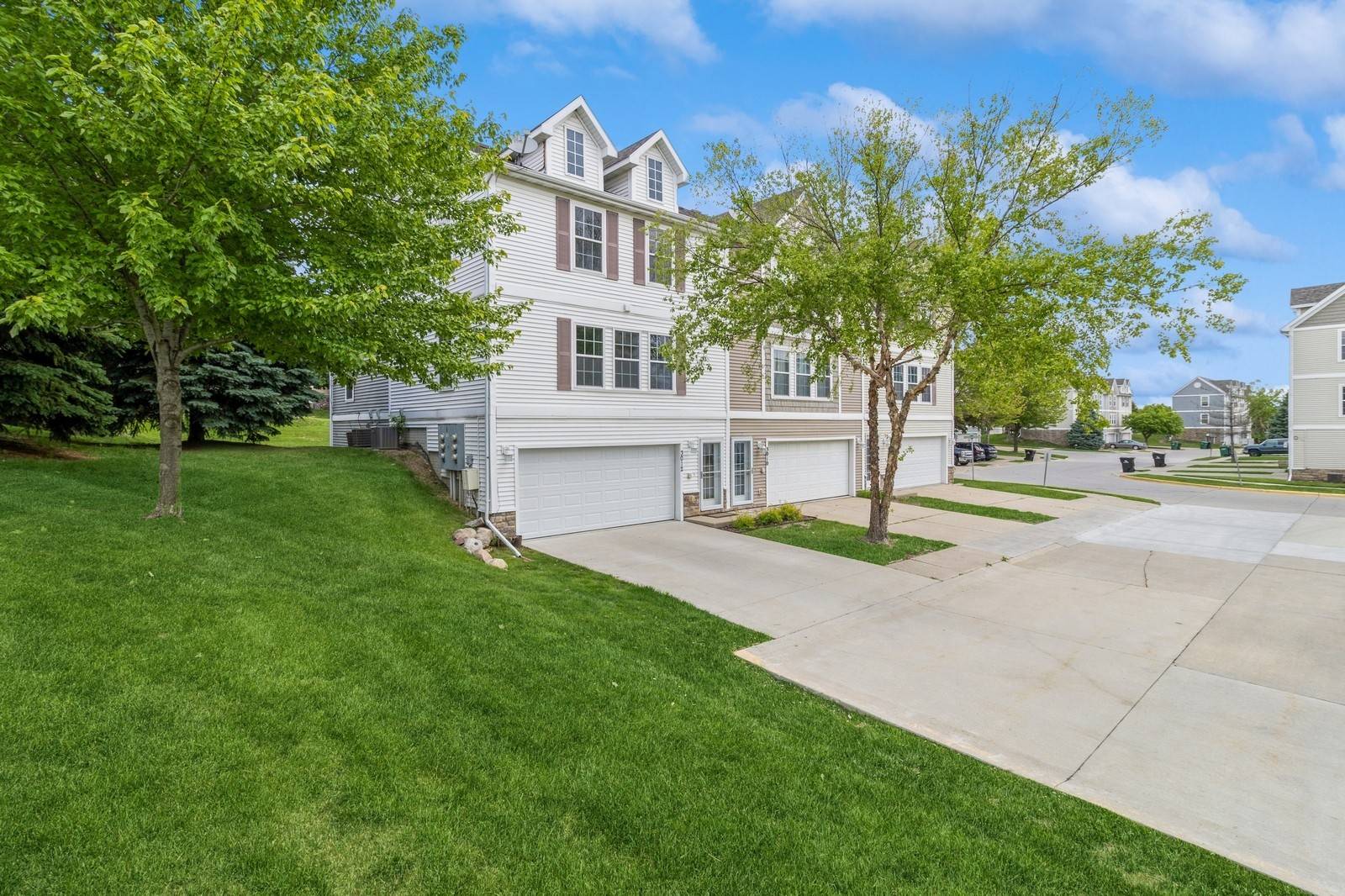 Ankeny, IA 50023,3012 SW Sharmin Lane