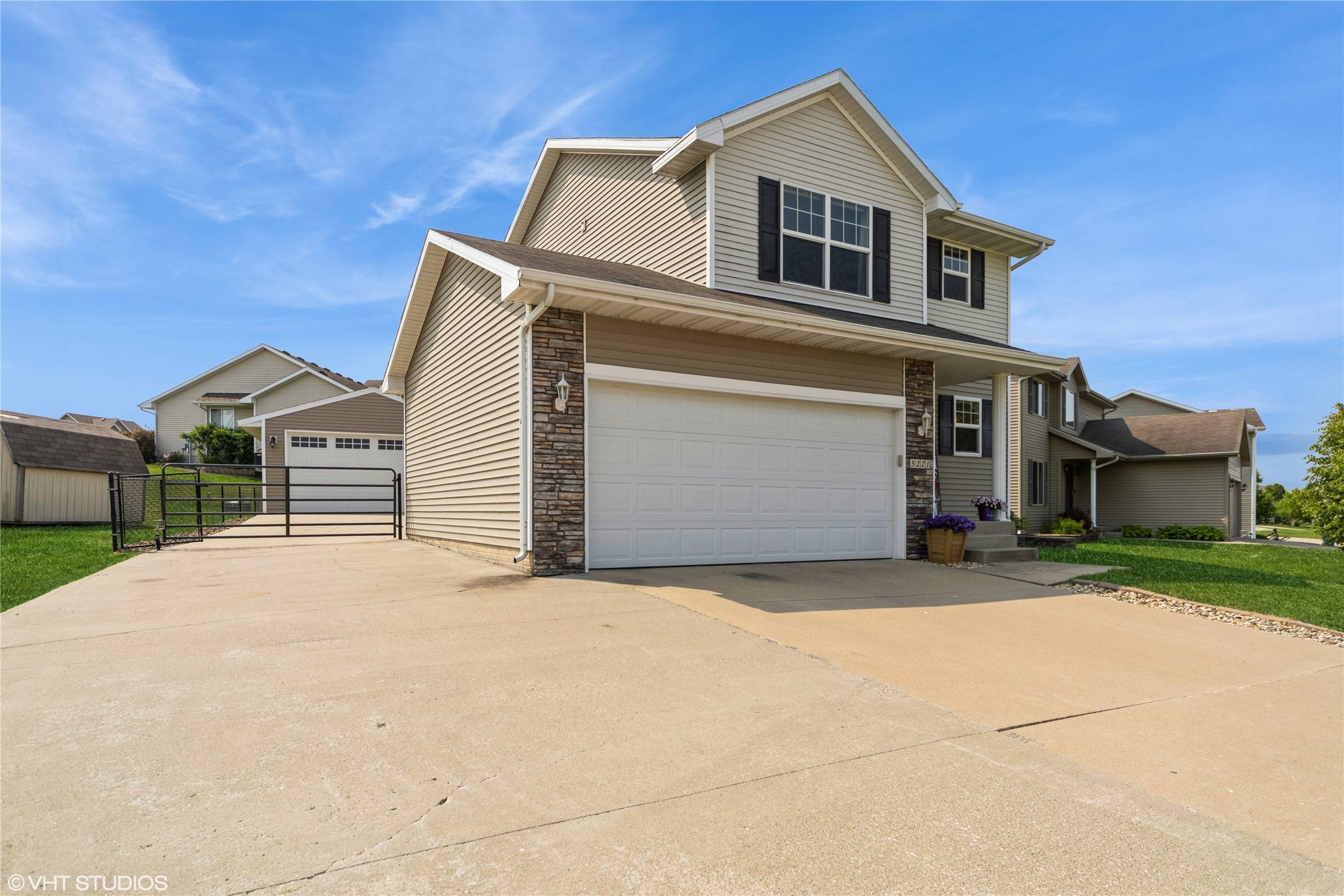 Ankeny, IA 50021,5221 NE Hillcrest Drive