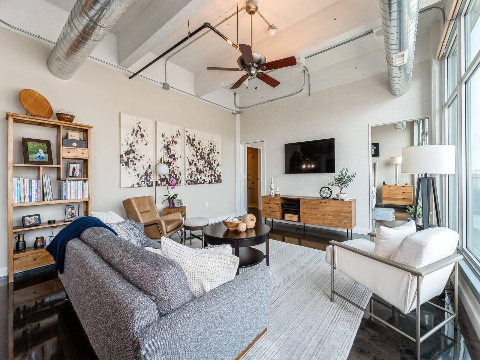 Des Moines, IA 50309,120 SW 5th Street #603