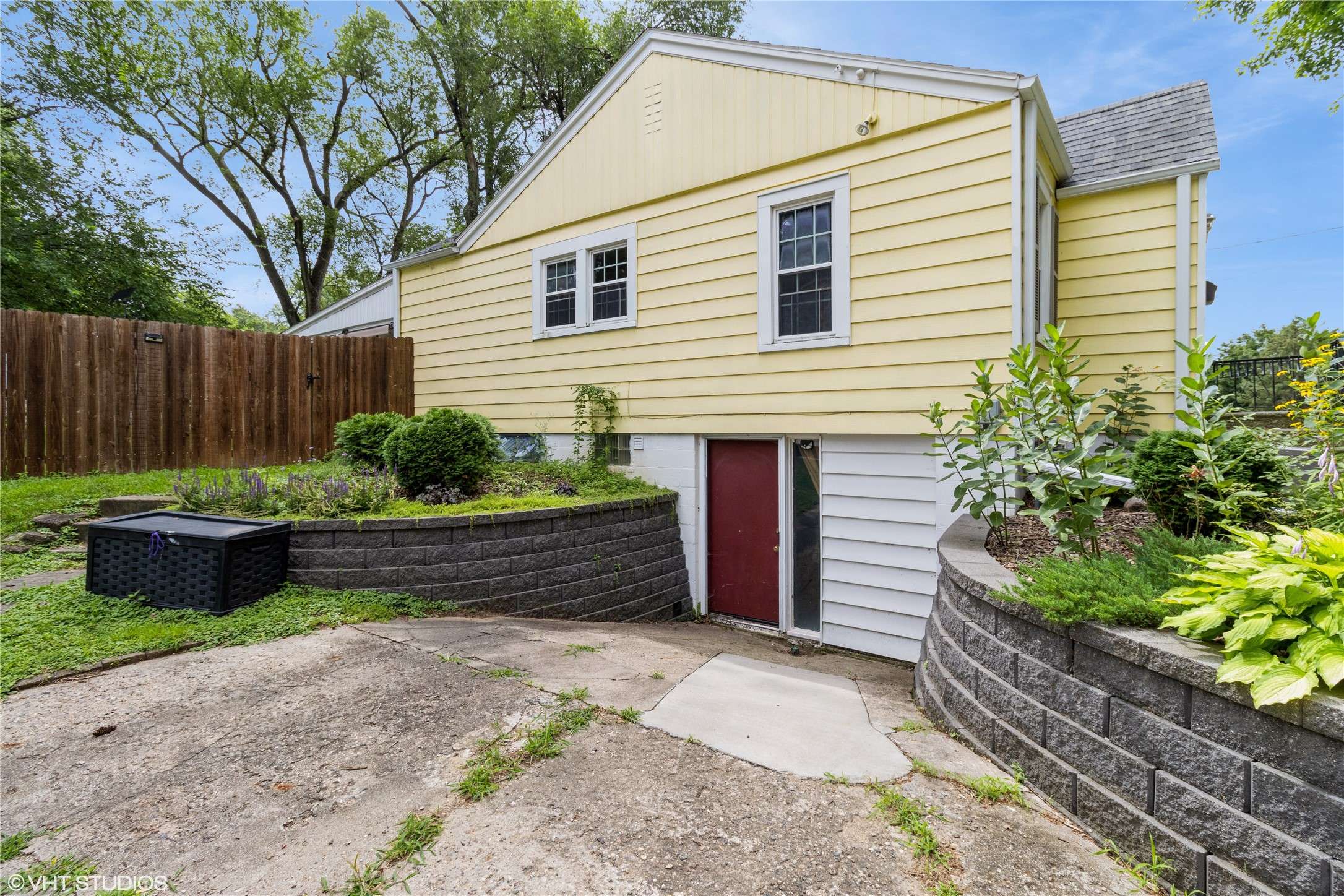 Windsor Heights, IA 50324,1073 66th Street