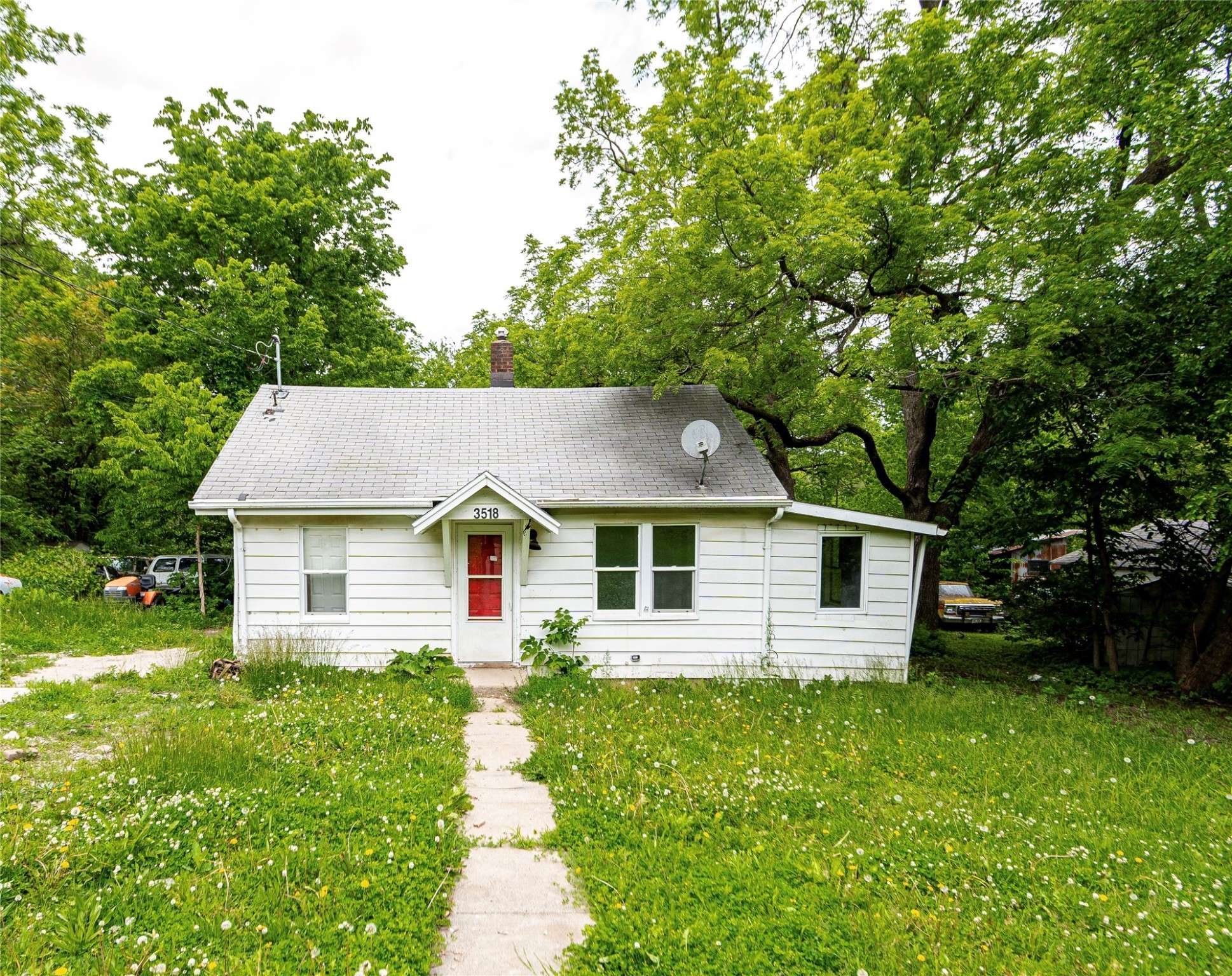 Des Moines, IA 50317,3518 Easton Boulevard