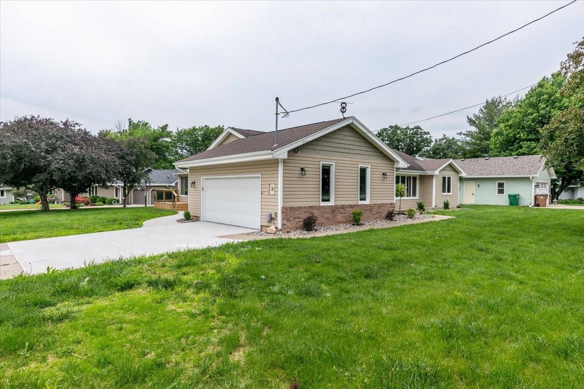 Johnston, IA 50131,7136 NW Beaver Drive