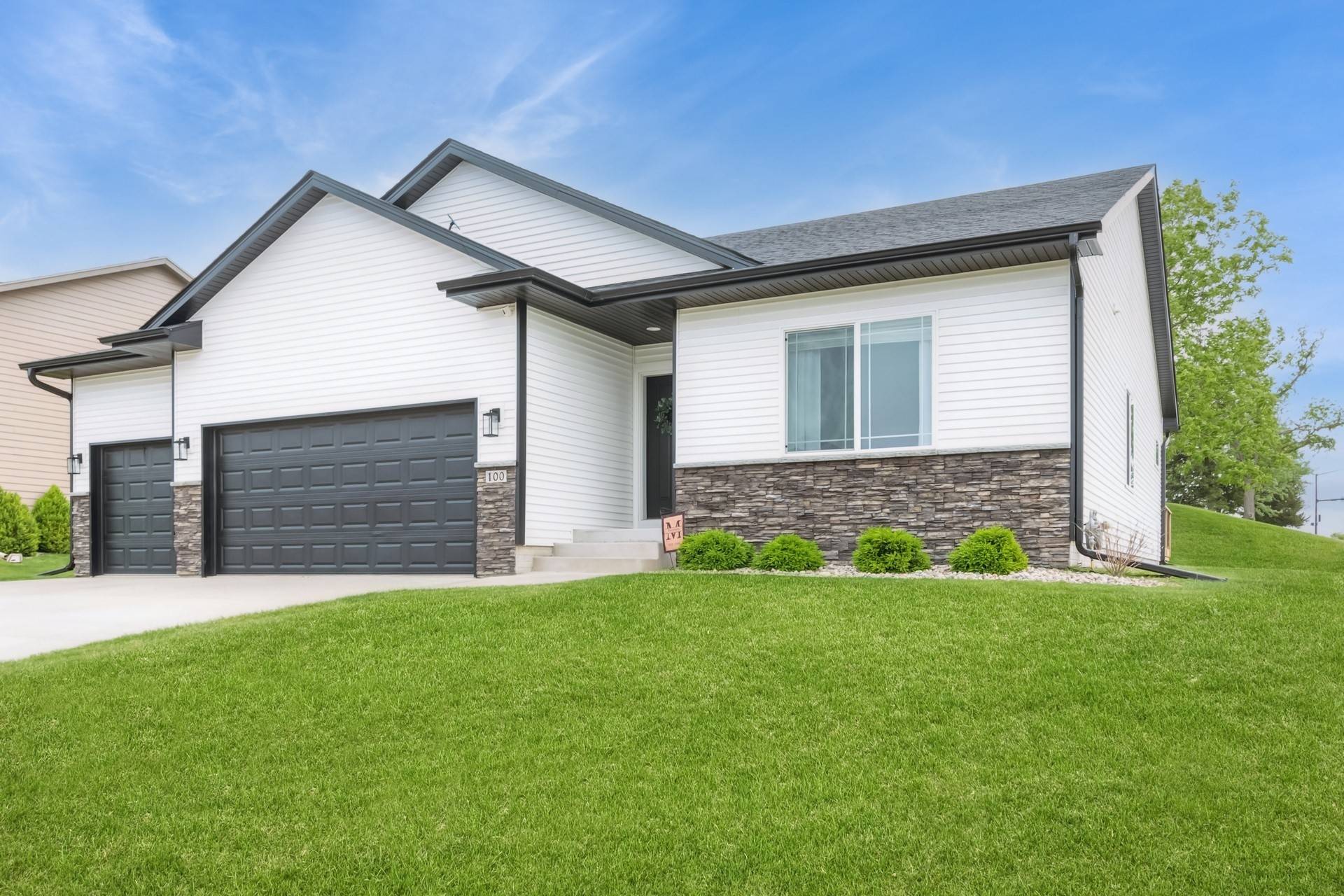 Grimes, IA 50111,100 NW Sunset Lane