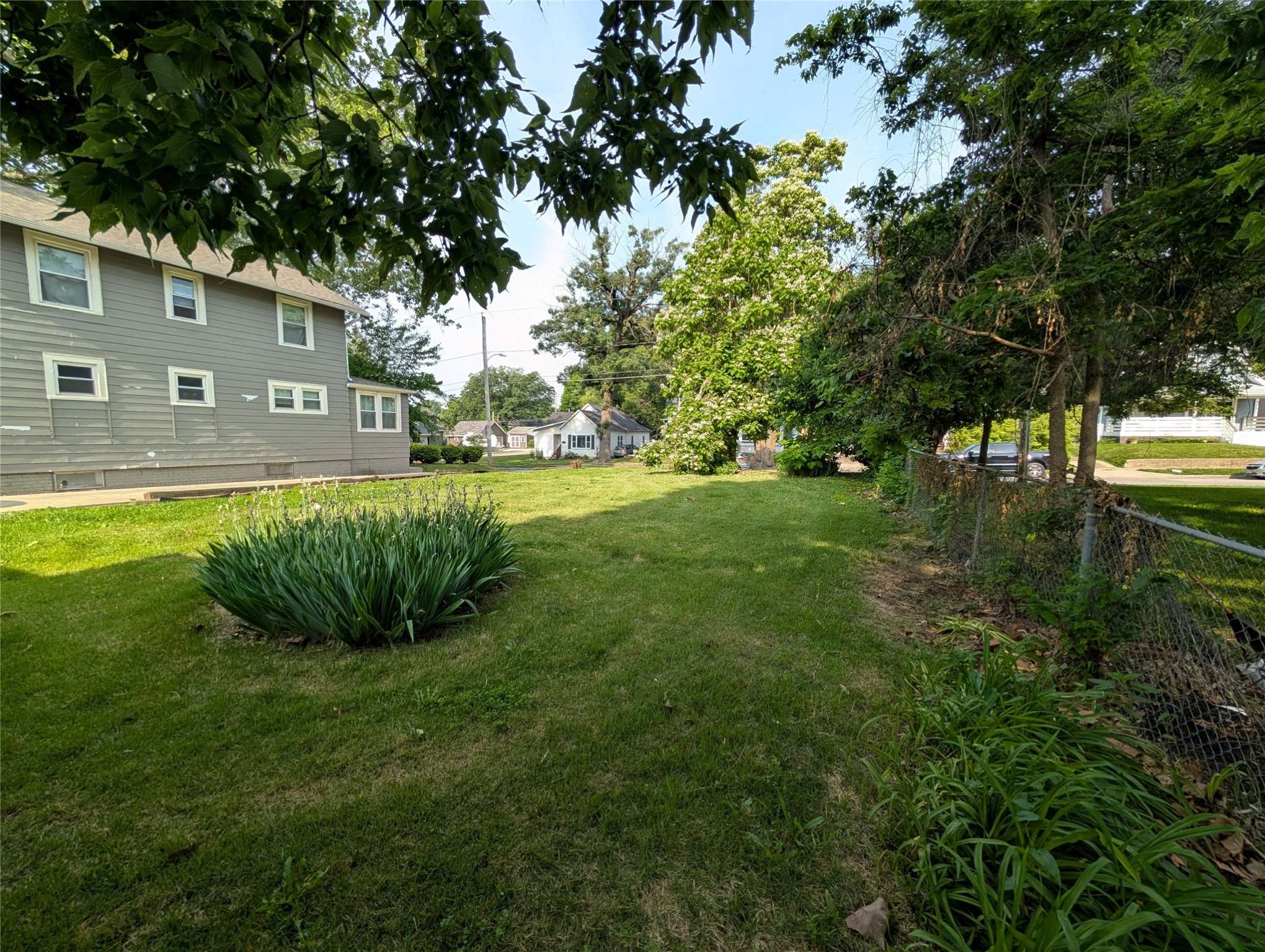 Des Moines, IA 50312,909 24th Street