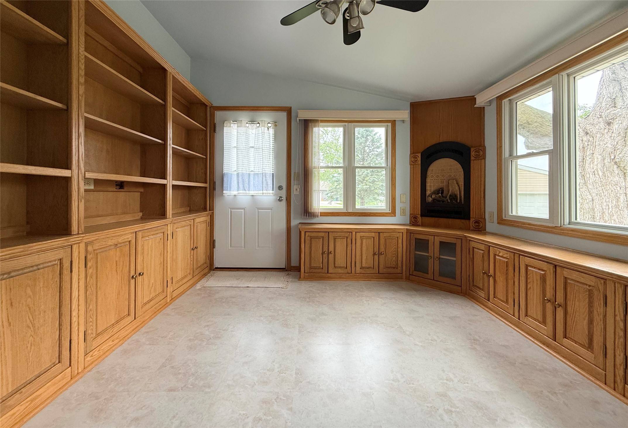 Des Moines, IA 50317,4530 NE 34th Court