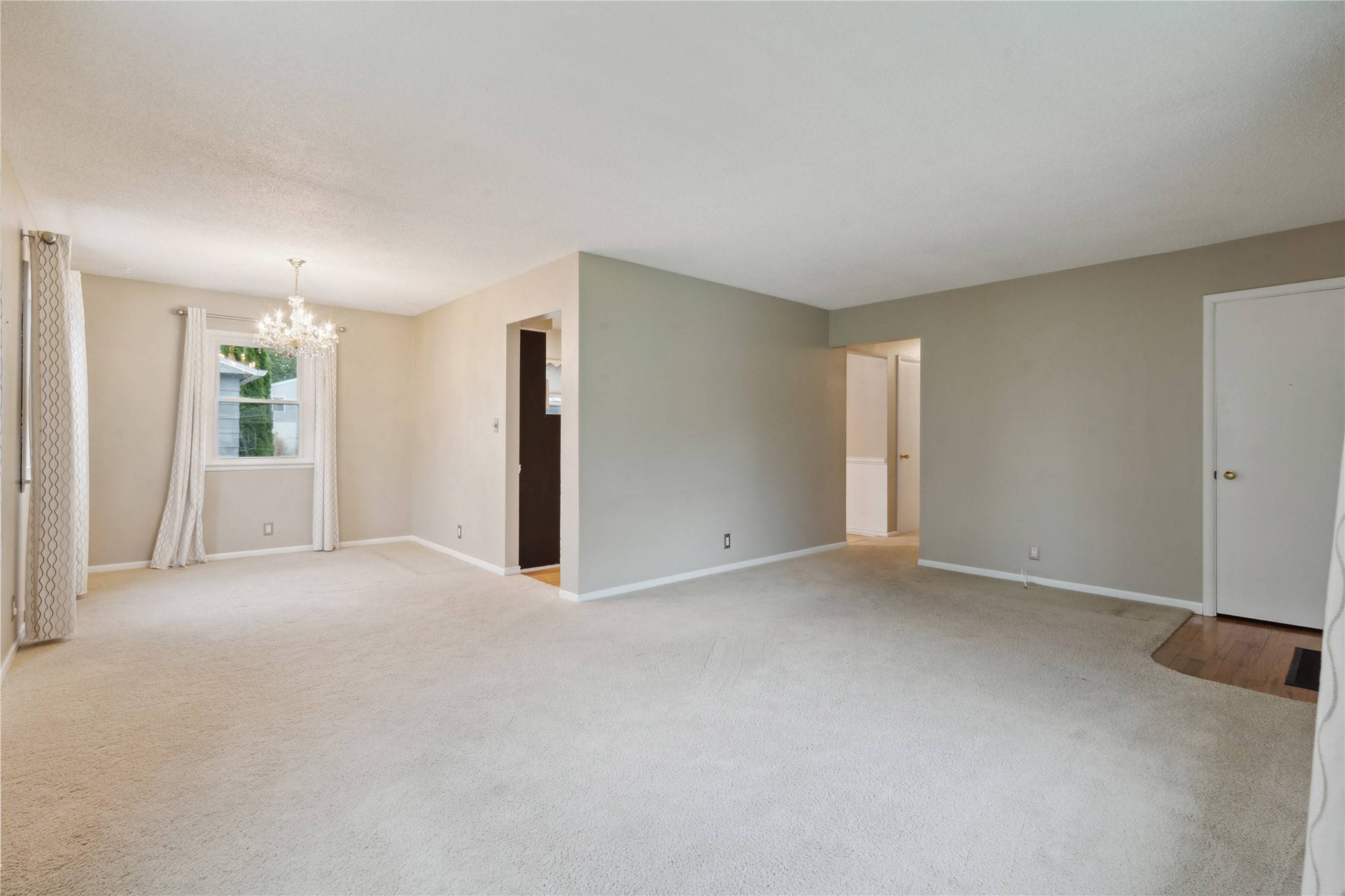 Des Moines, IA 50317,2901 E 40th Court