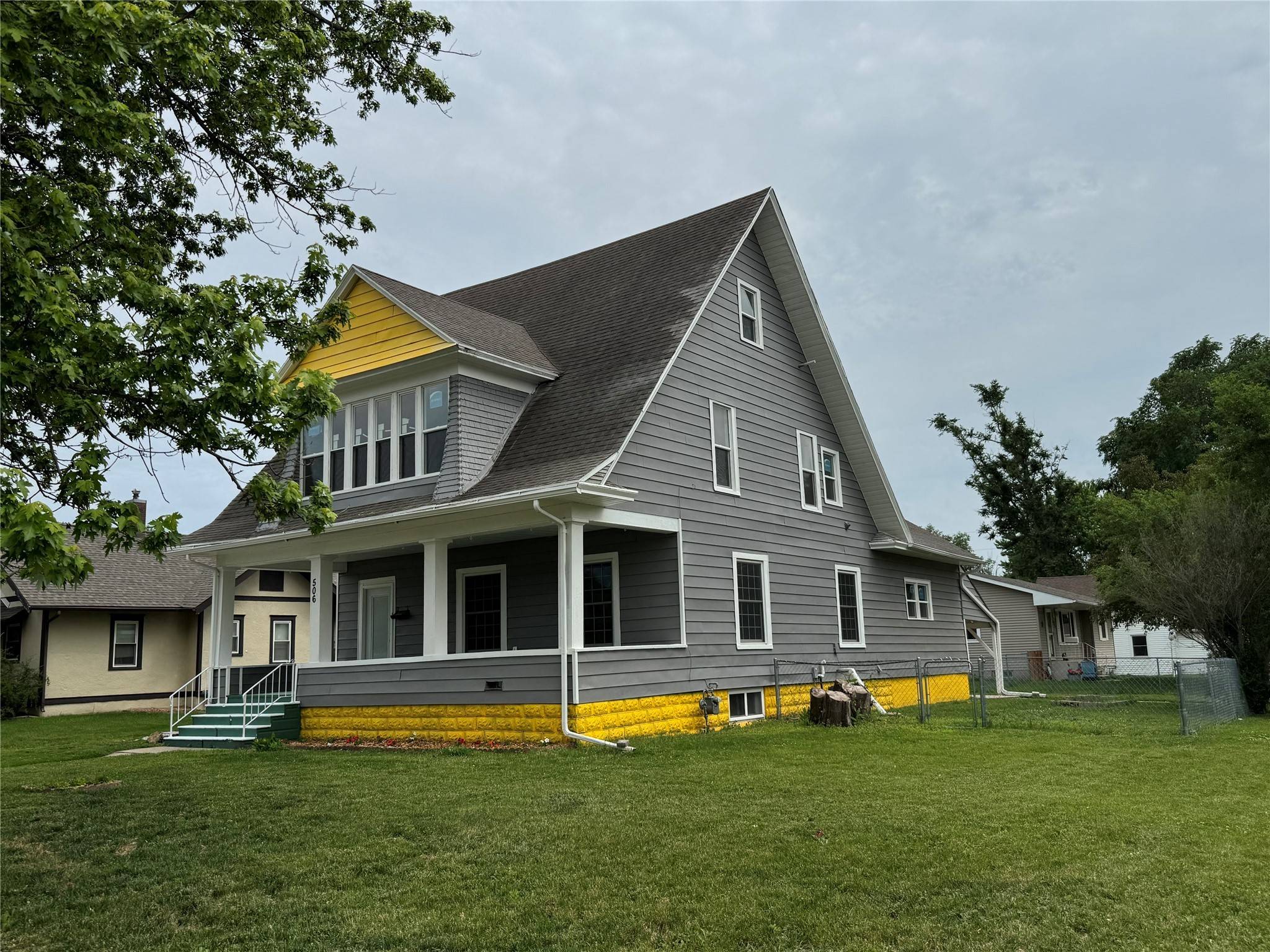 Nevada, IA 50201,506 F Avenue