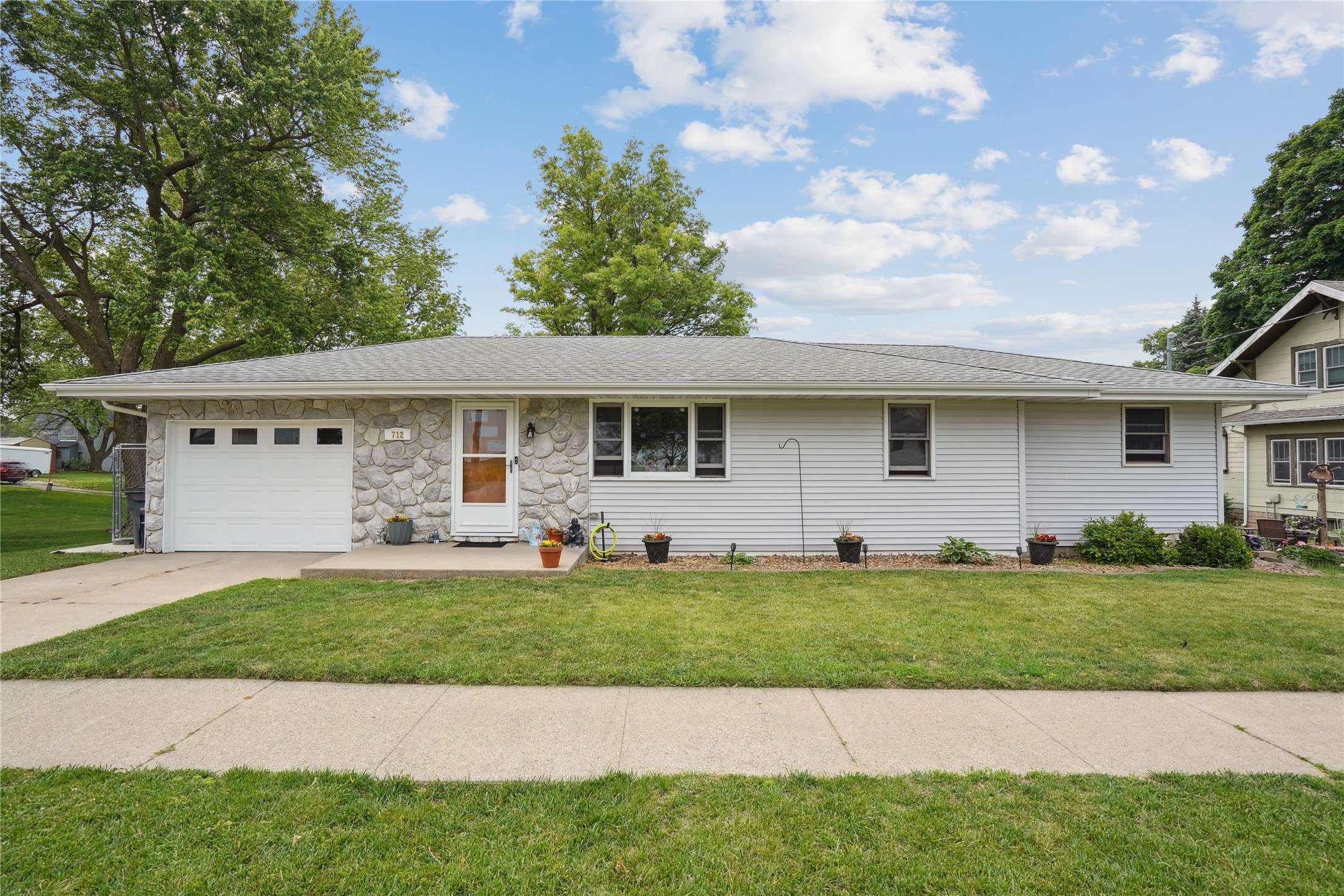 Adair, IA 50002,712 Adair Street